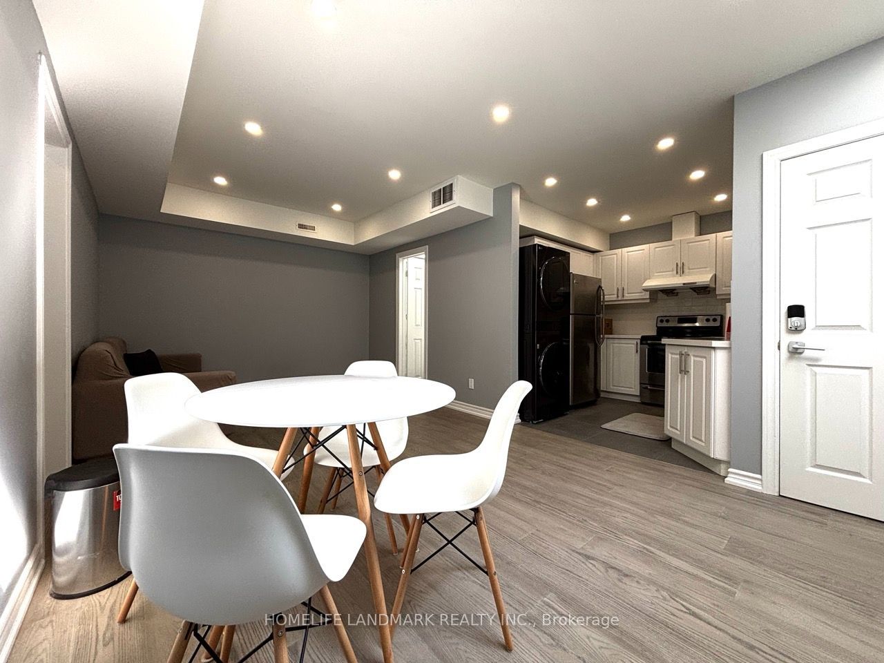 3229 Yonge Street Unit 1 Property Photo 7