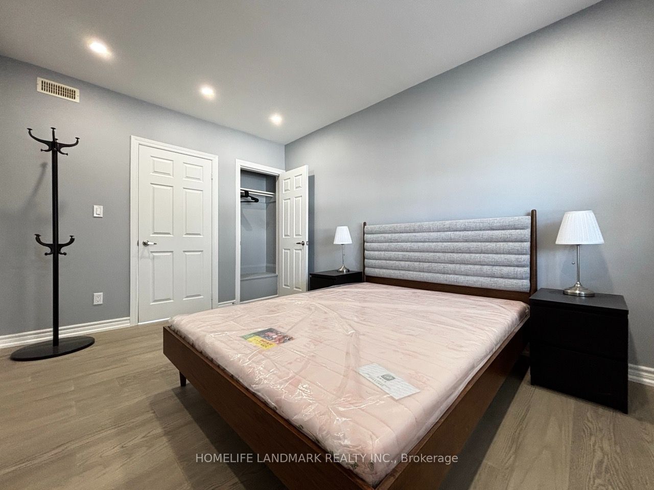 3229 Yonge Street Unit 1 Property Photo 12