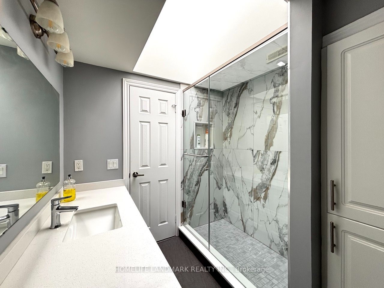 3229 Yonge Street Unit 1 Property Photo 17
