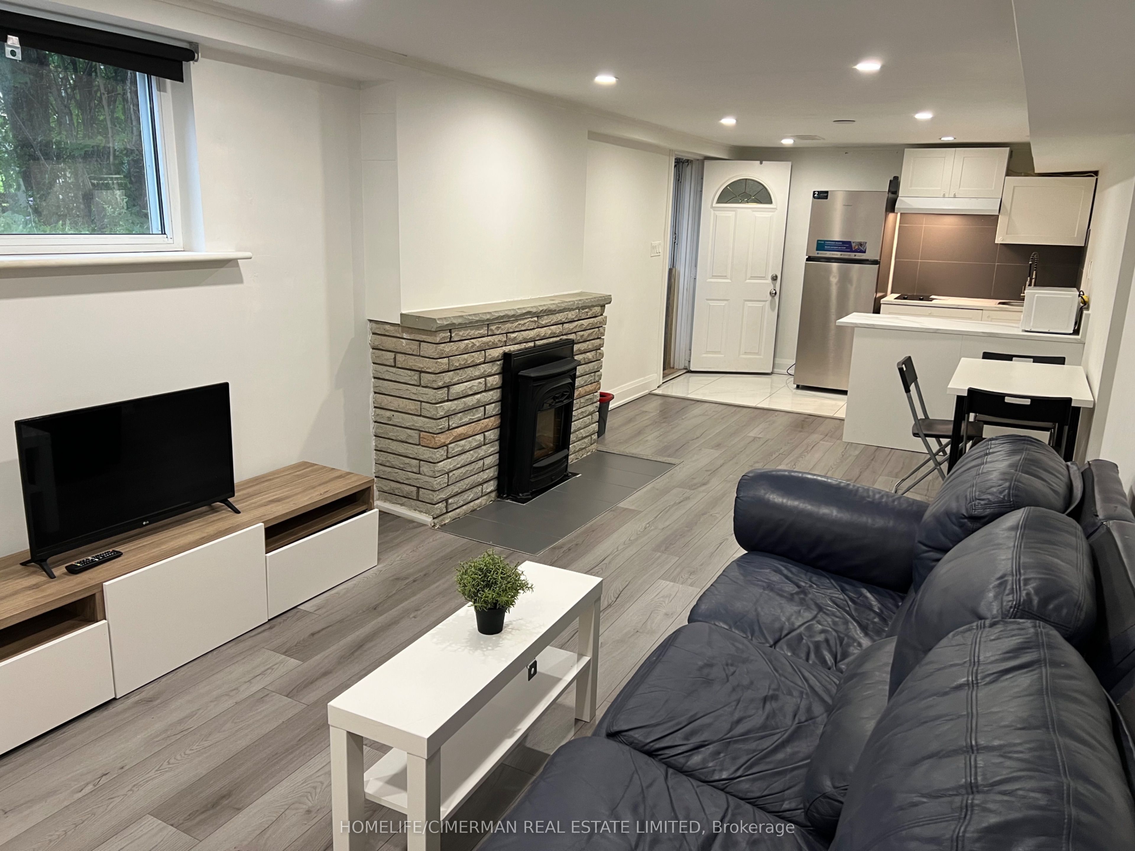 106 Holcolm Road Basement Property Photo 2