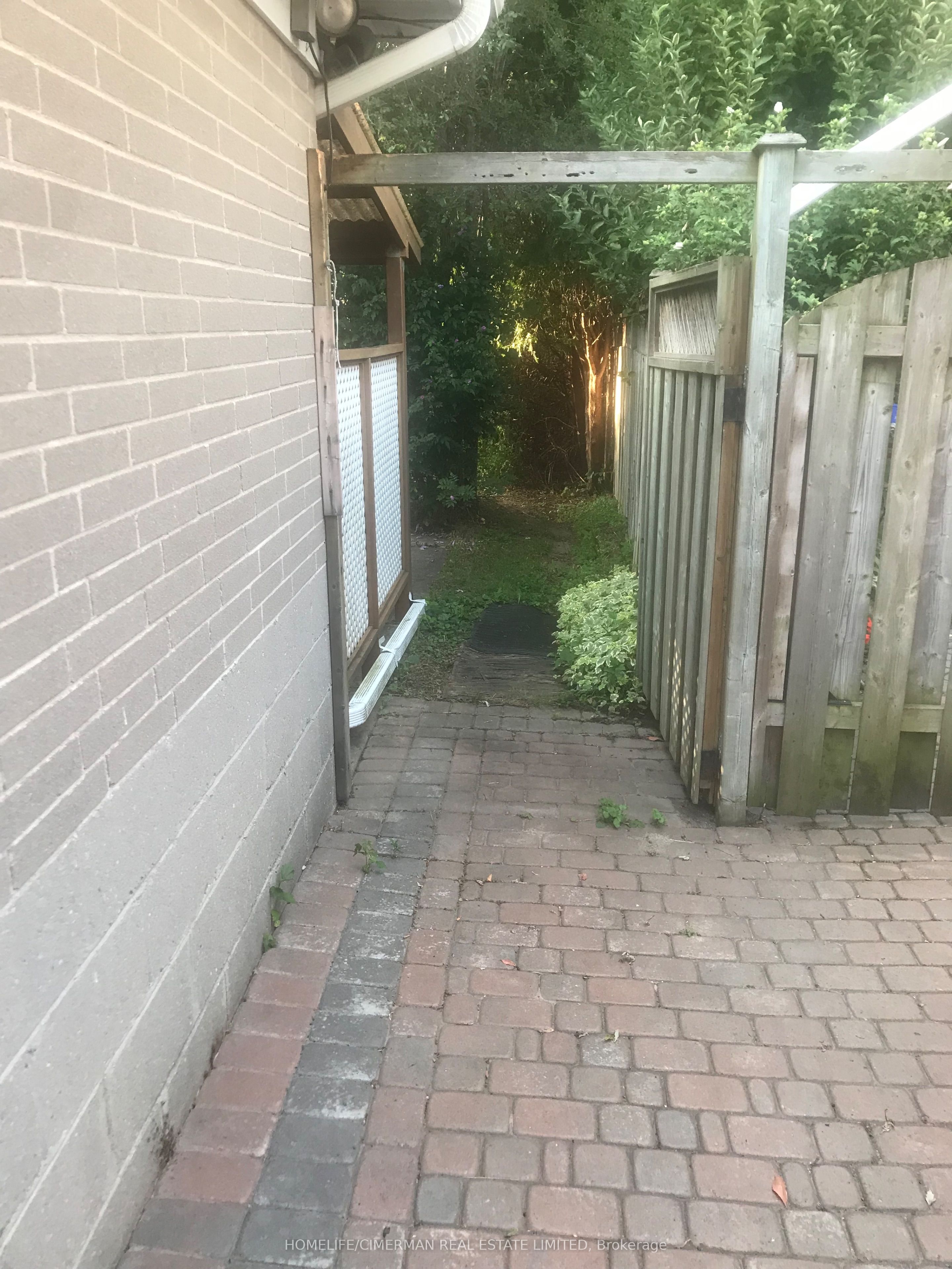 106 Holcolm Road Basement Property Photo 8