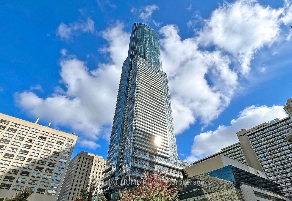 386 Yonge Street 2213 Property Photo 1