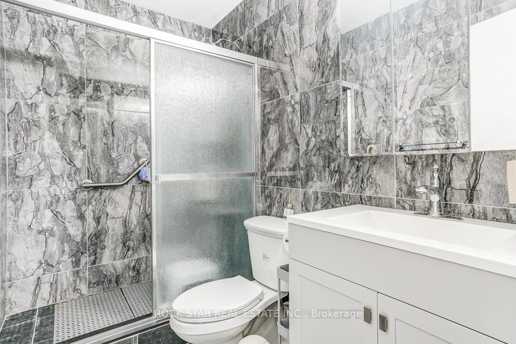 10 Sunny Glenway 708 Property Photo 17