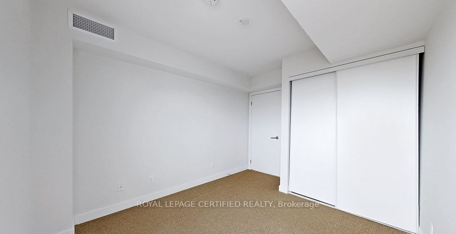 120 Varna Drive 1407 Property Photo 14