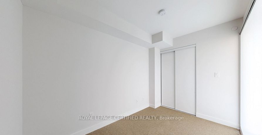 120 Varna Drive 1407 Property Photo 16
