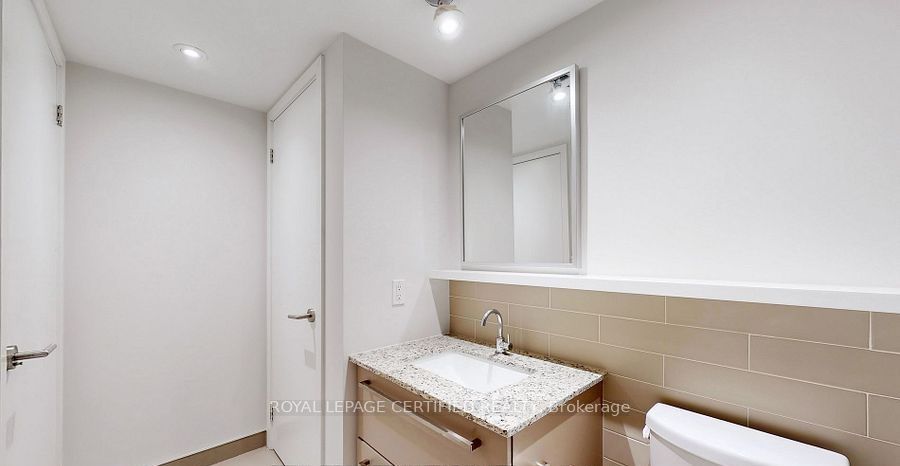120 Varna Drive 1407 Property Photo 19