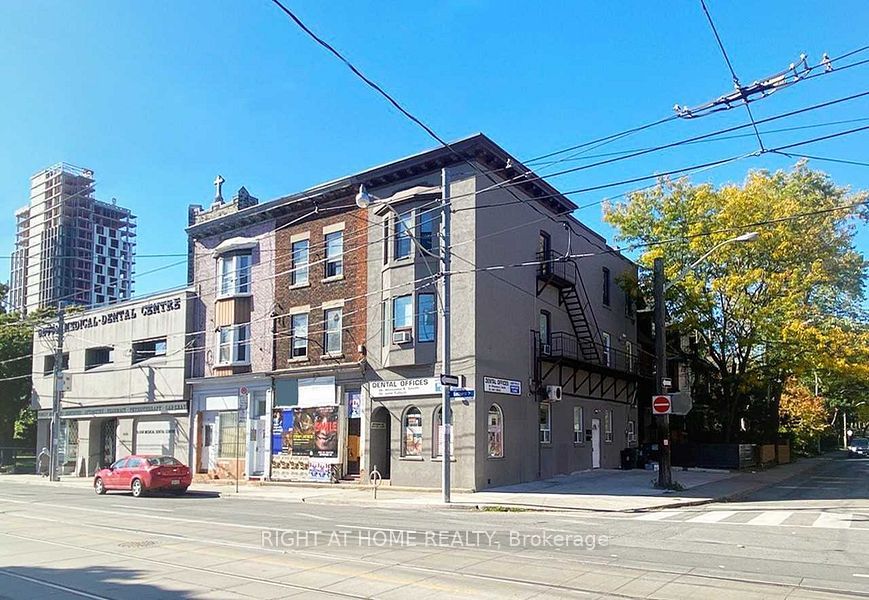 852 Bathurst Street Property Photo 3