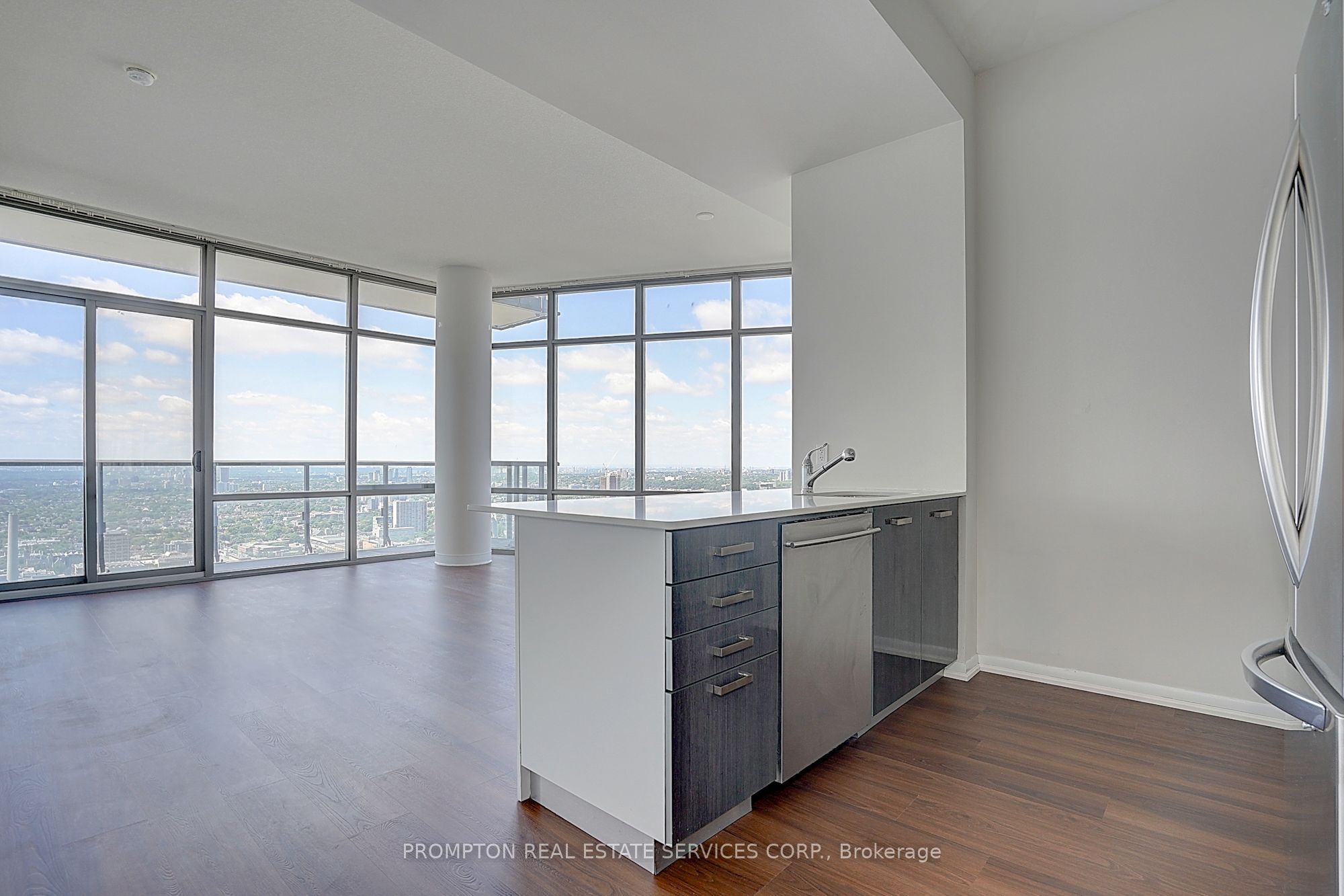 832 Bay Street 4903 Property Photo 1