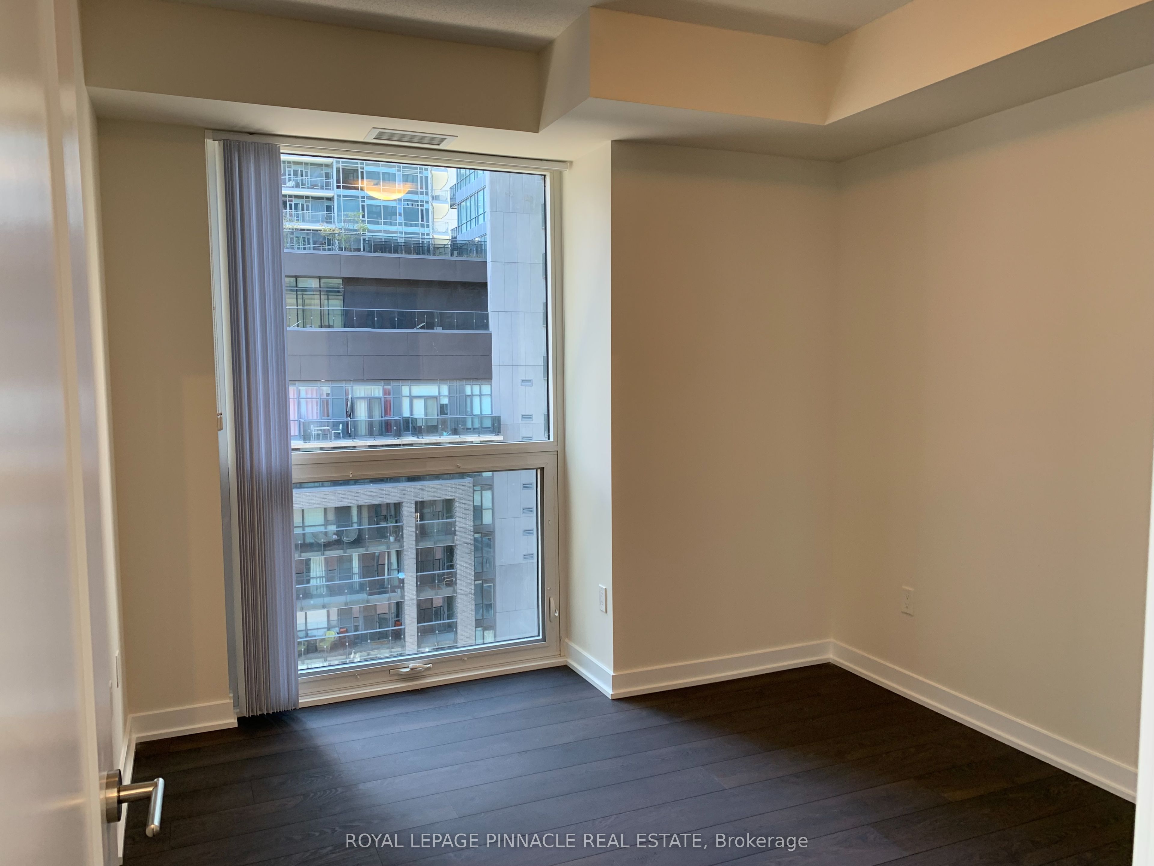 99 John Street 903 Property Photo 12