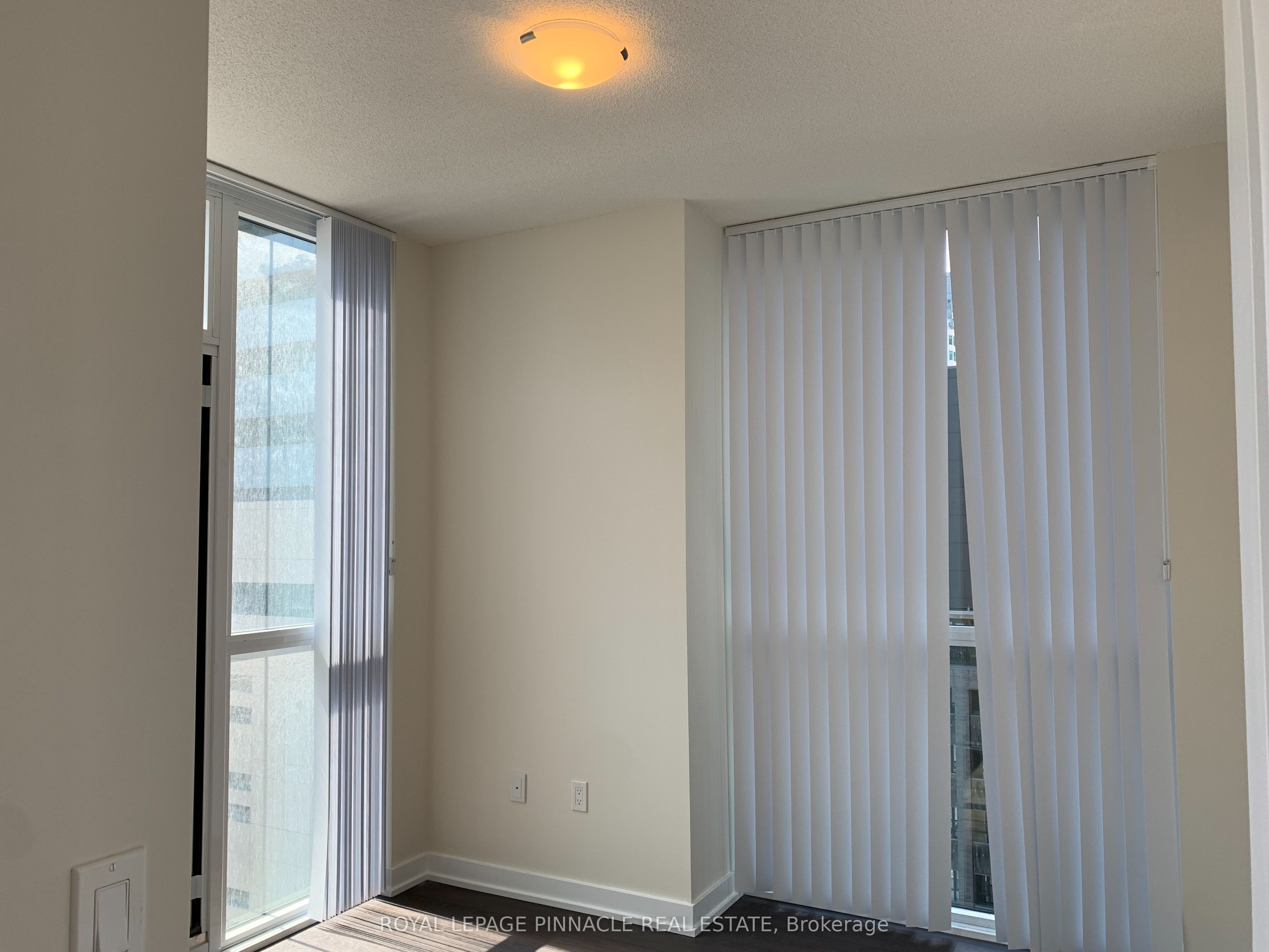 99 John Street 903 Property Photo 13