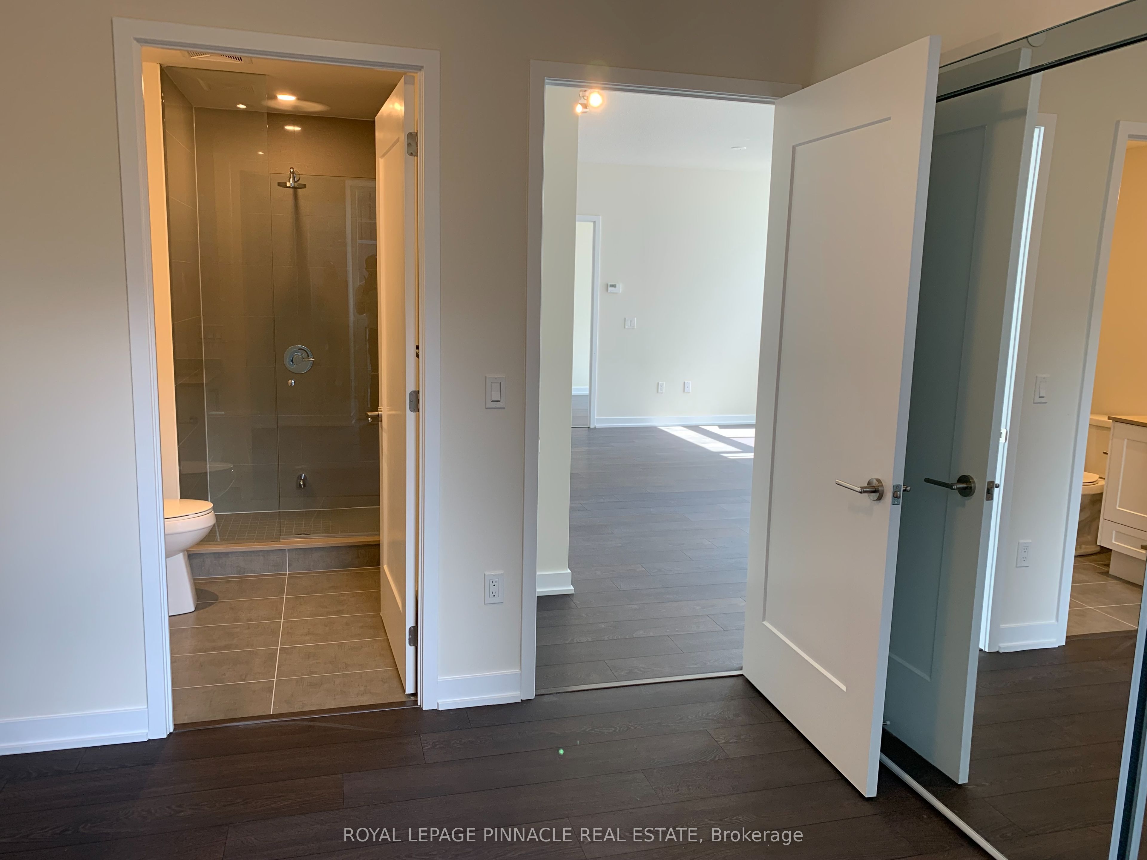 99 John Street 903 Property Photo 16