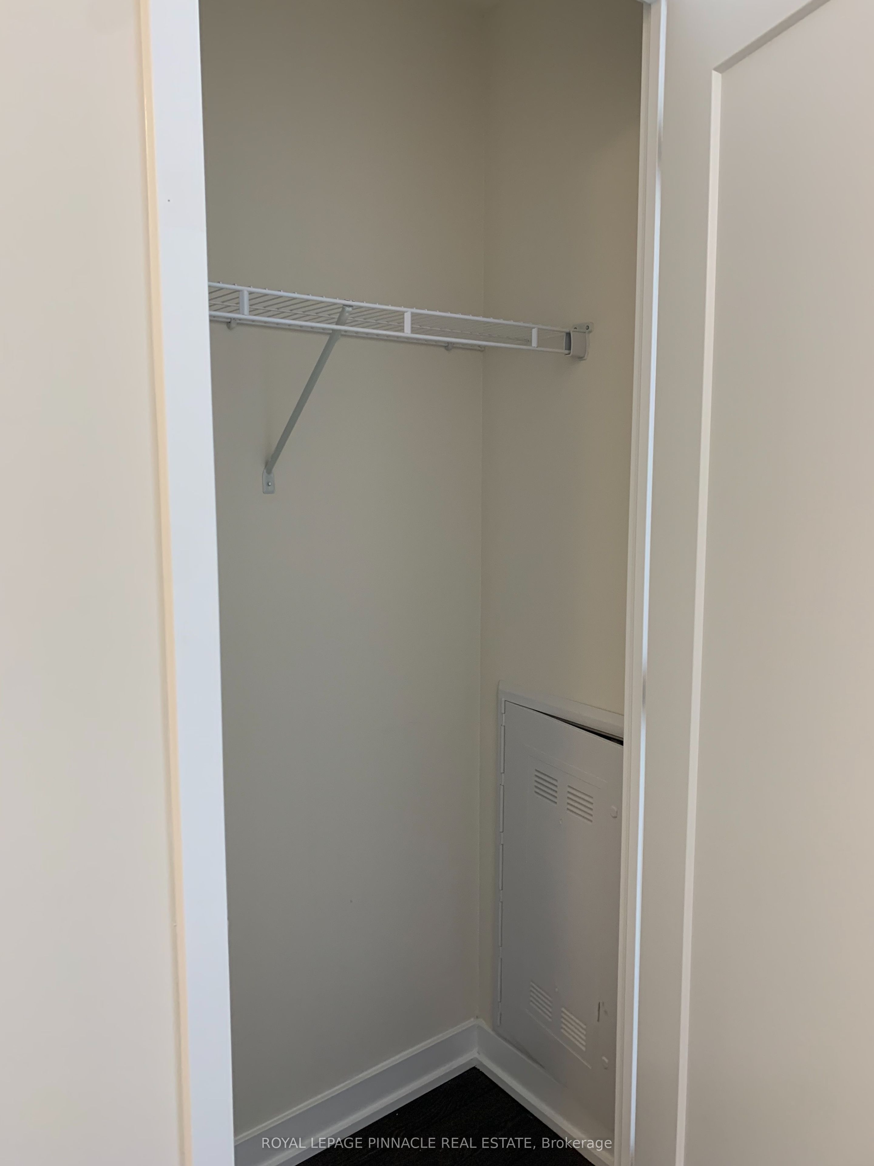 99 John Street 903 Property Photo 17