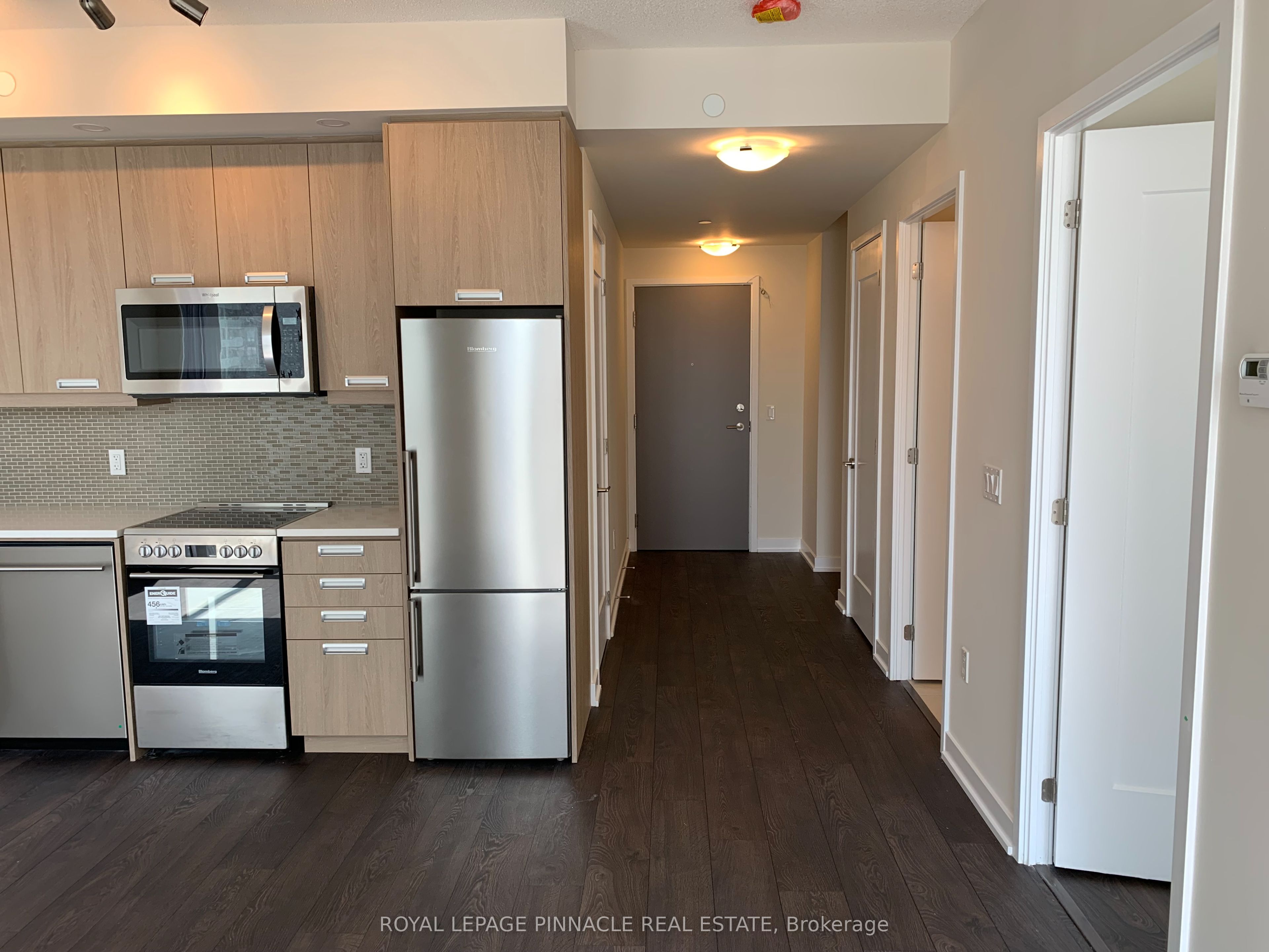 99 John Street 903 Property Photo 20