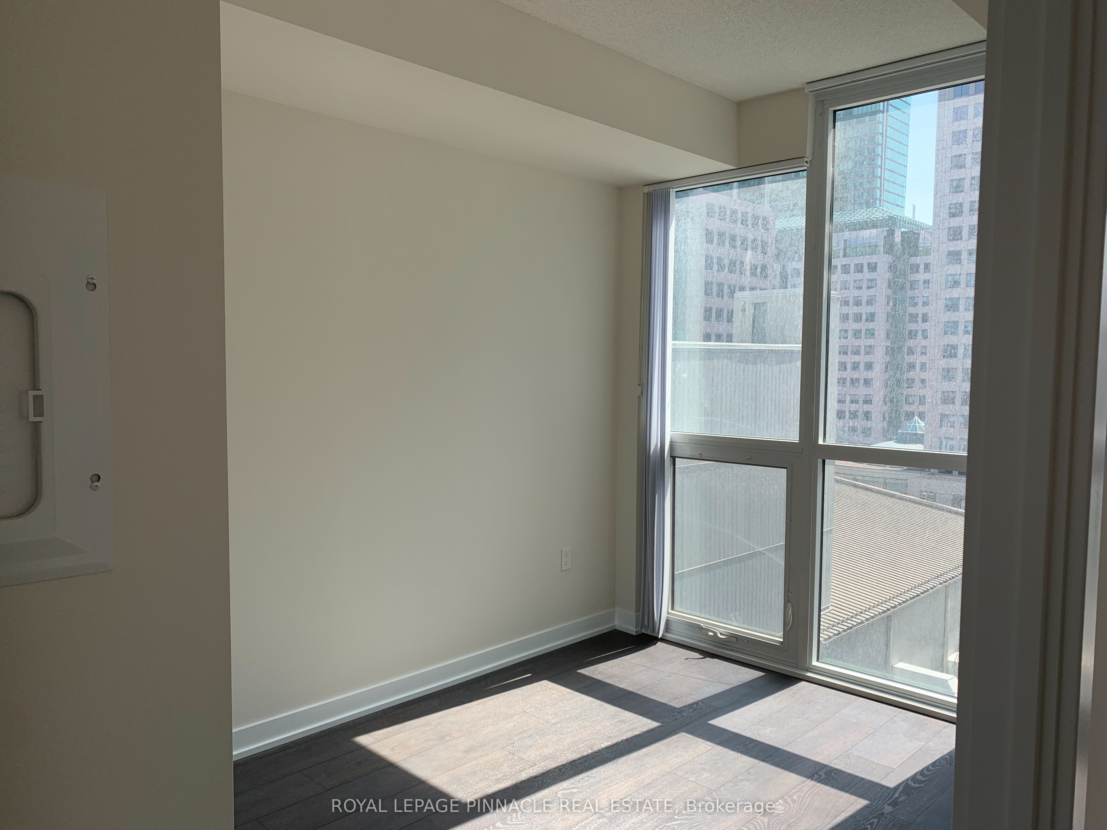 99 John Street 903 Property Photo 21