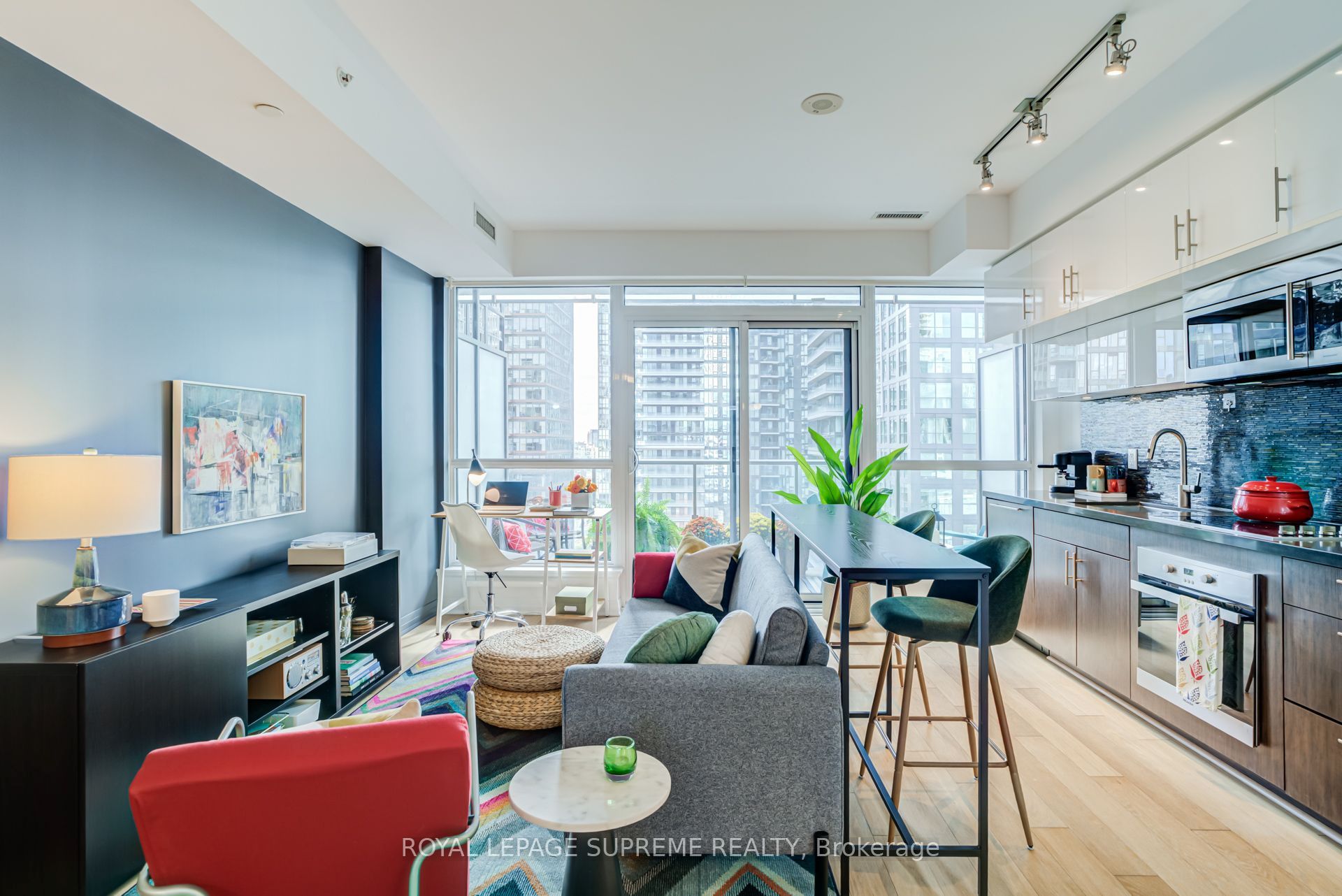 8 Mercer Street 1710 Property Photo 1