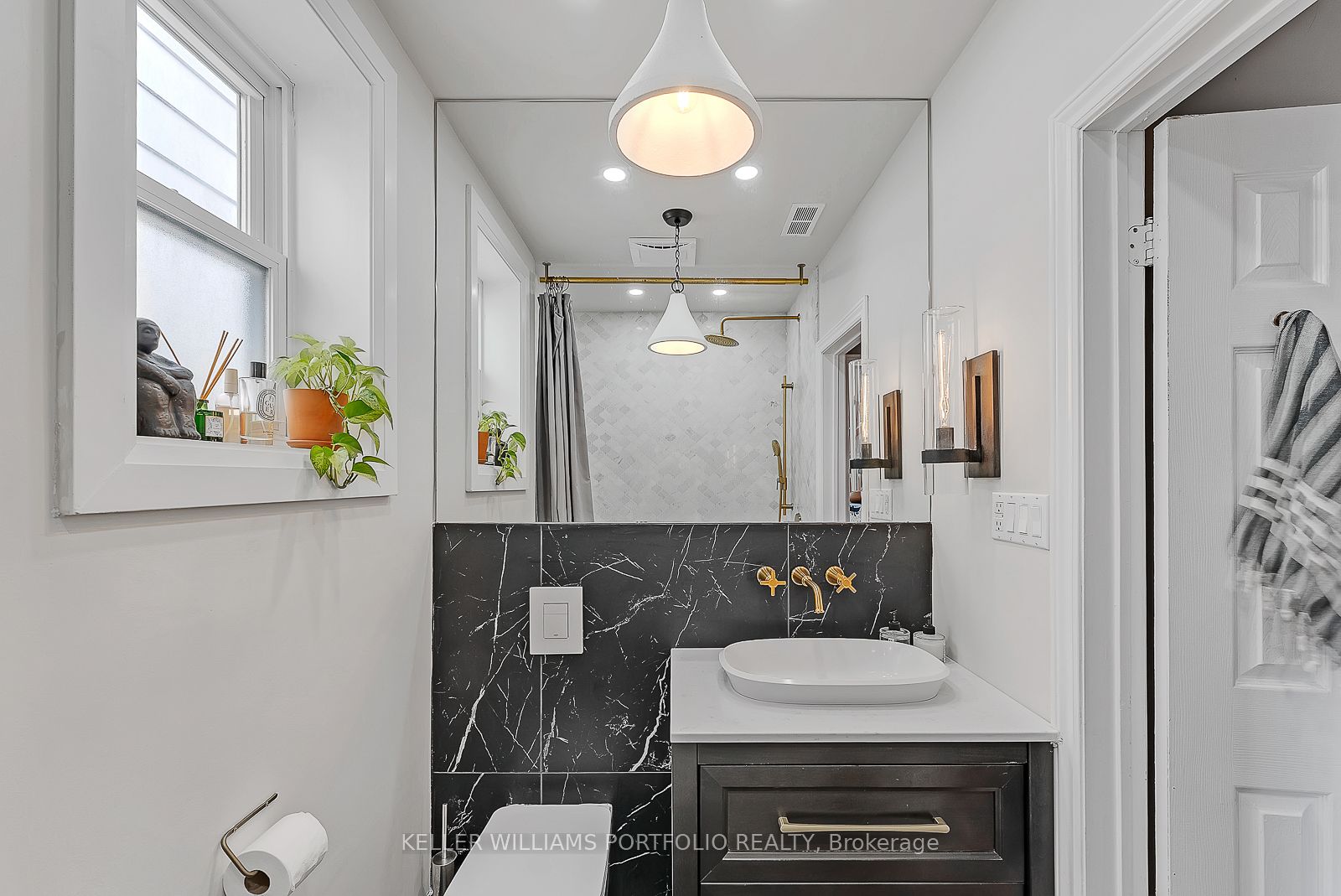 147 Claremont Street Property Photo 37