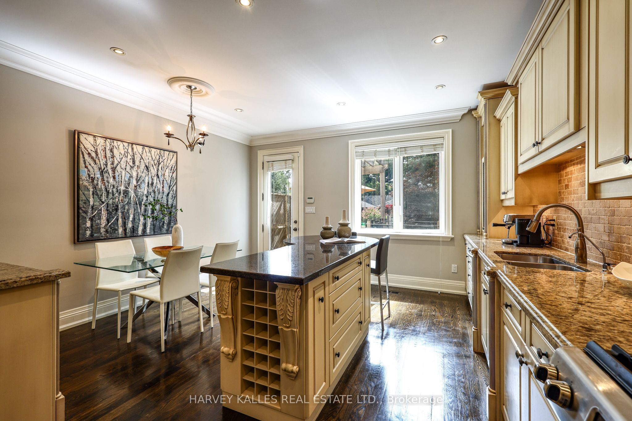 599 Woburn Avenue Property Photo 12