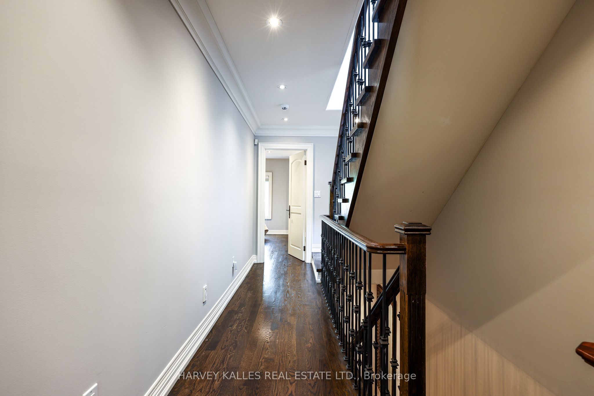 599 Woburn Avenue Property Photo 16