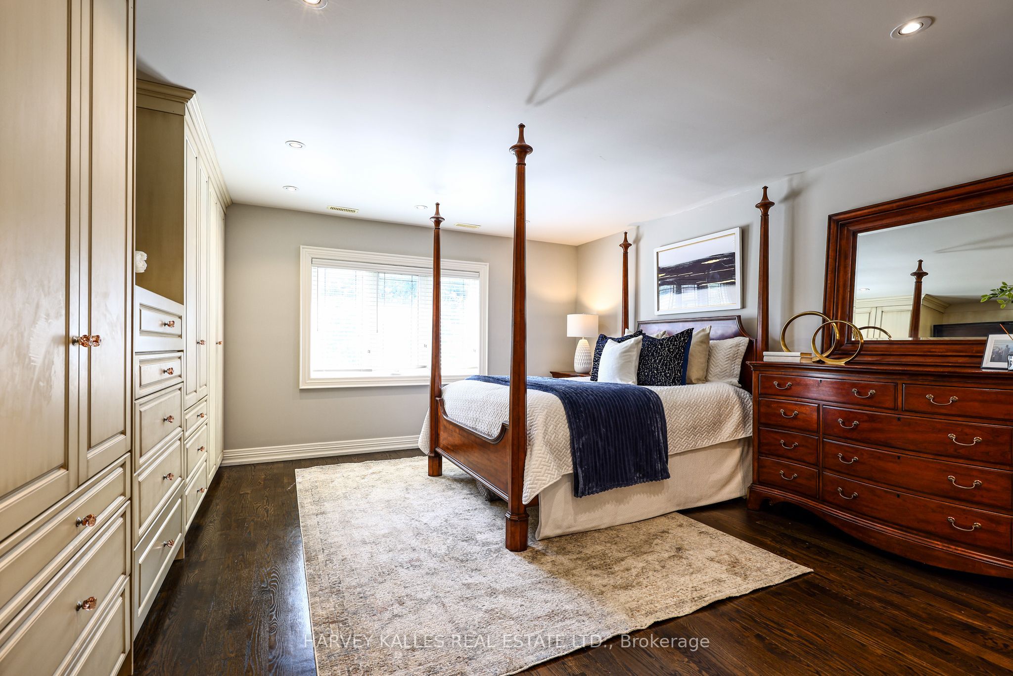 599 Woburn Avenue Property Photo 17