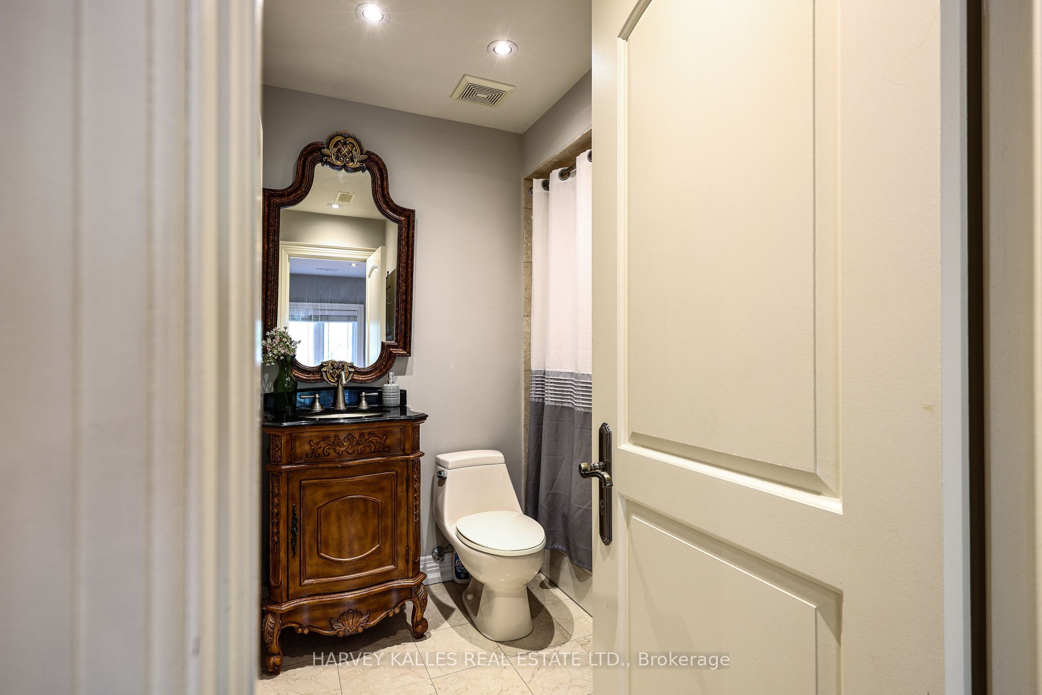 599 Woburn Avenue Property Photo 27