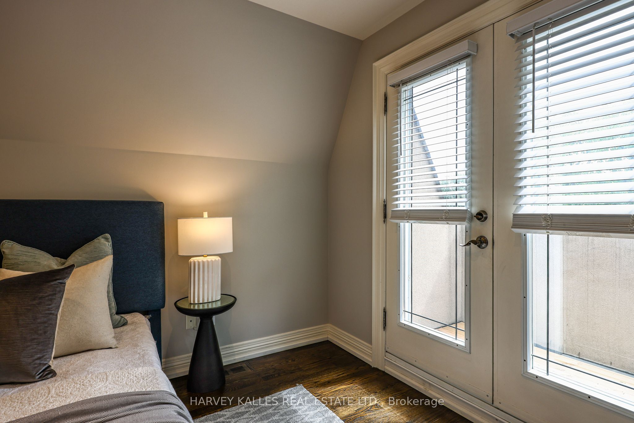 599 Woburn Avenue Property Photo 30
