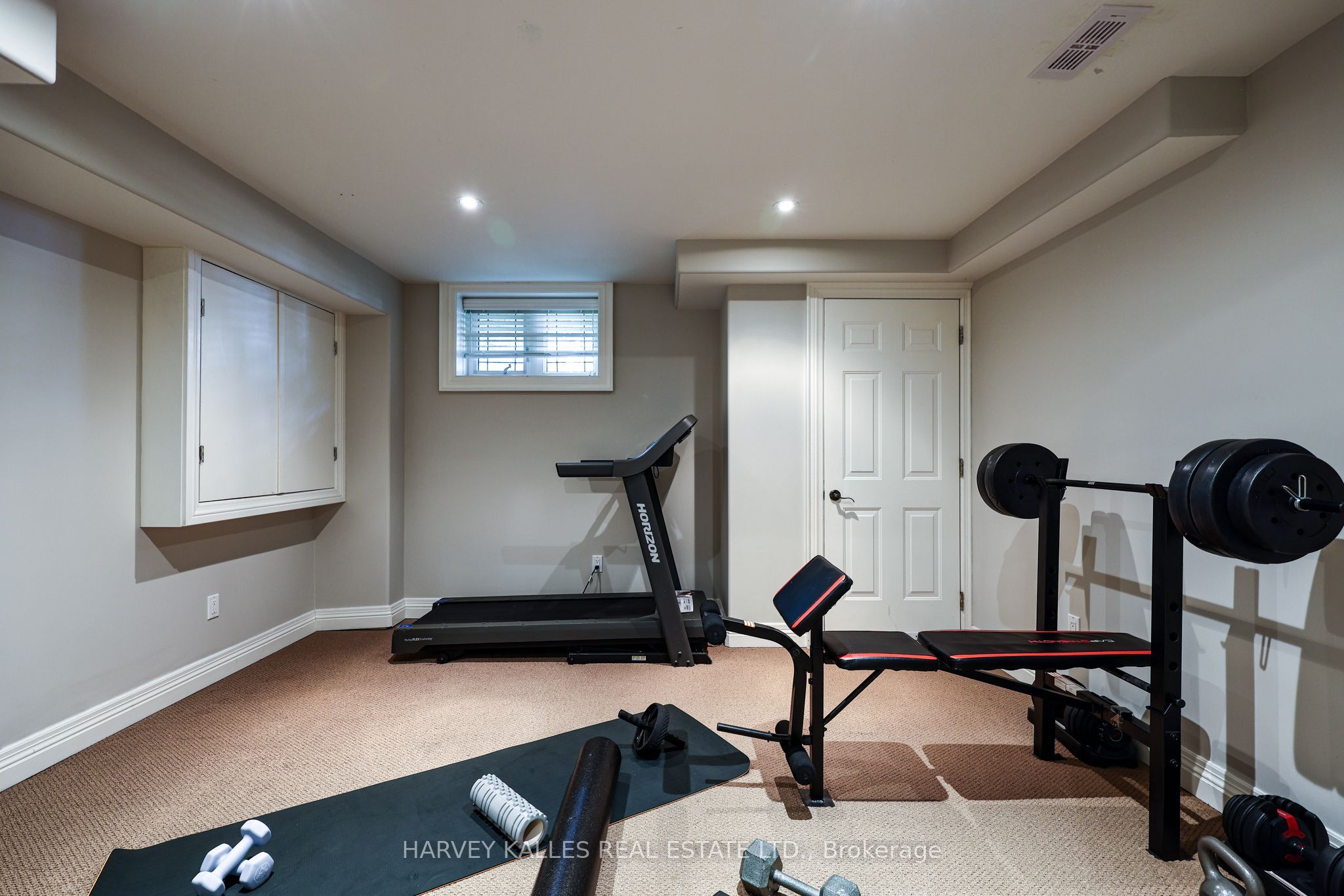 599 Woburn Avenue Property Photo 35