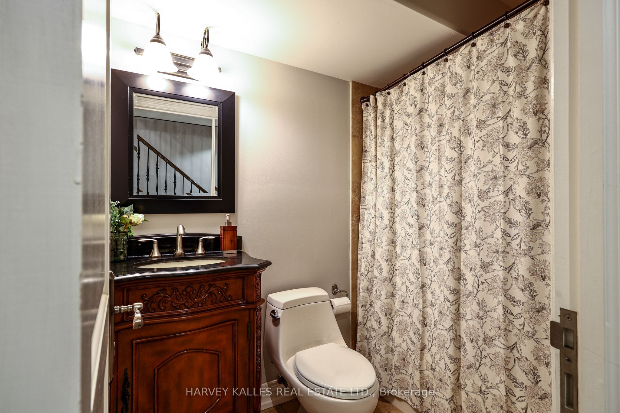 599 Woburn Avenue Property Photo 37