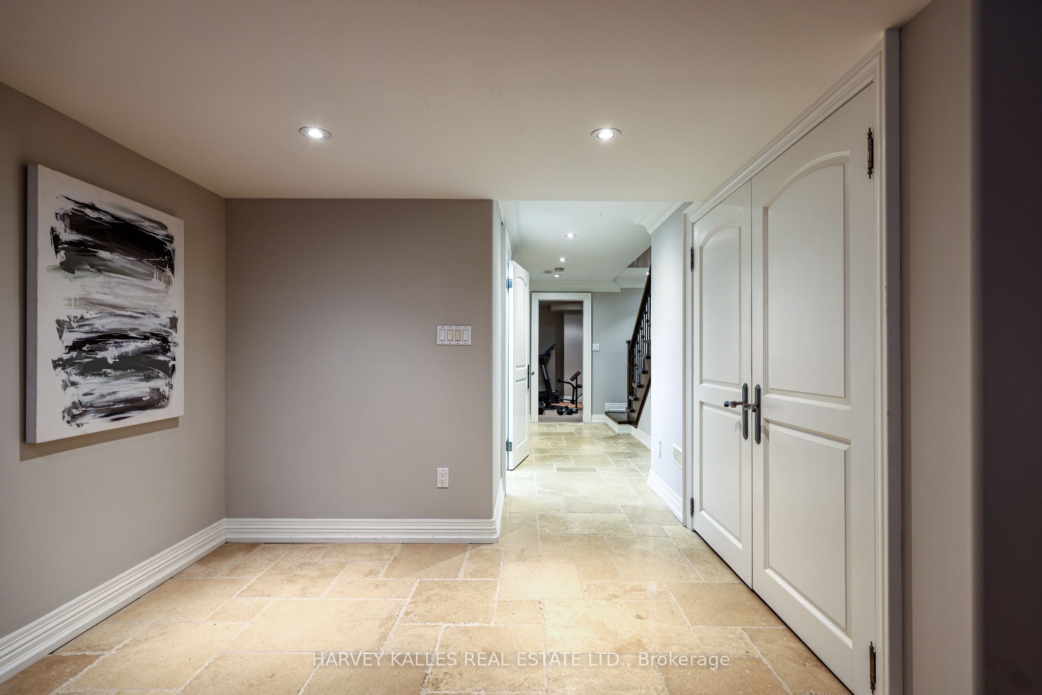 599 Woburn Avenue Property Photo 42