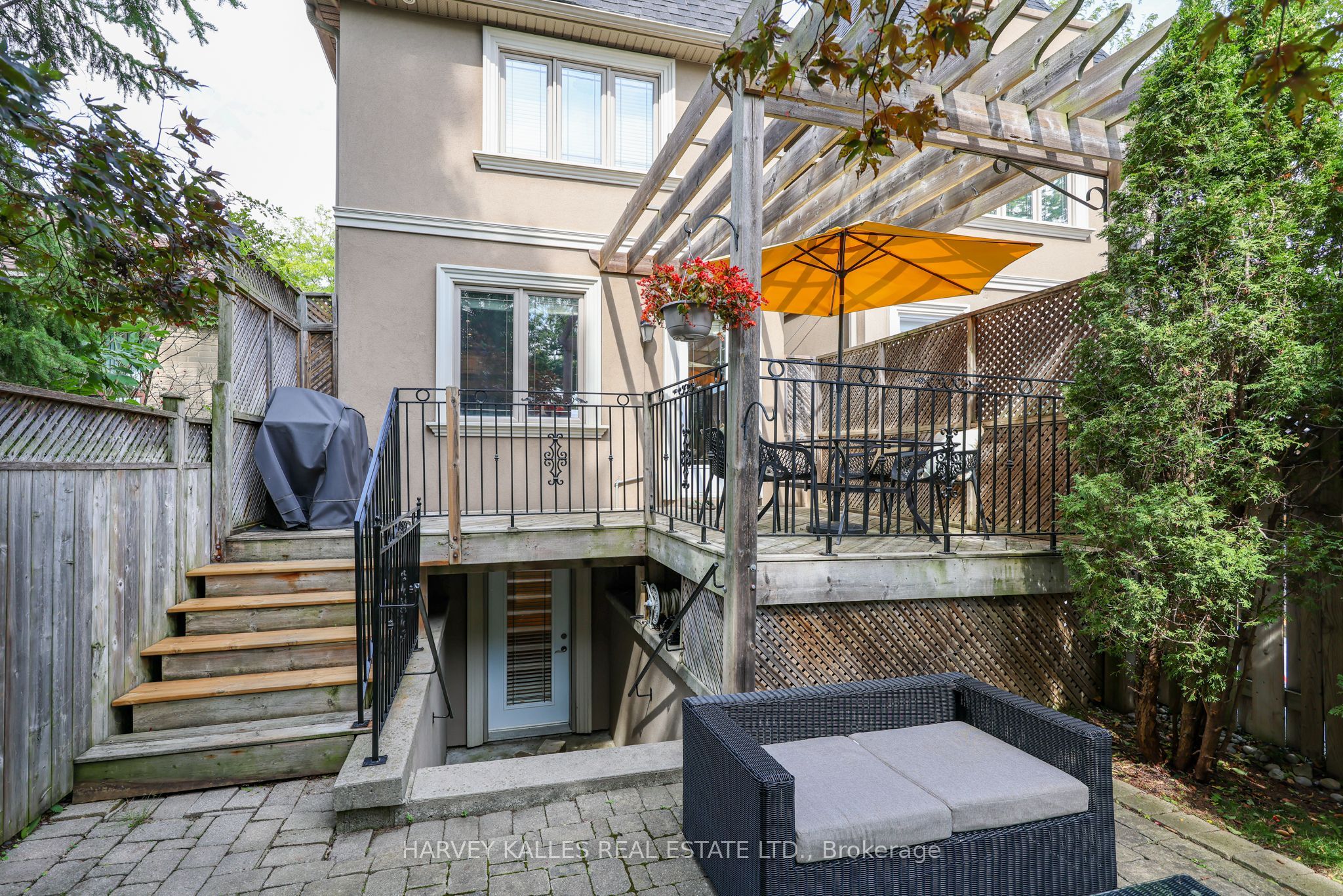 599 Woburn Avenue Property Photo 46