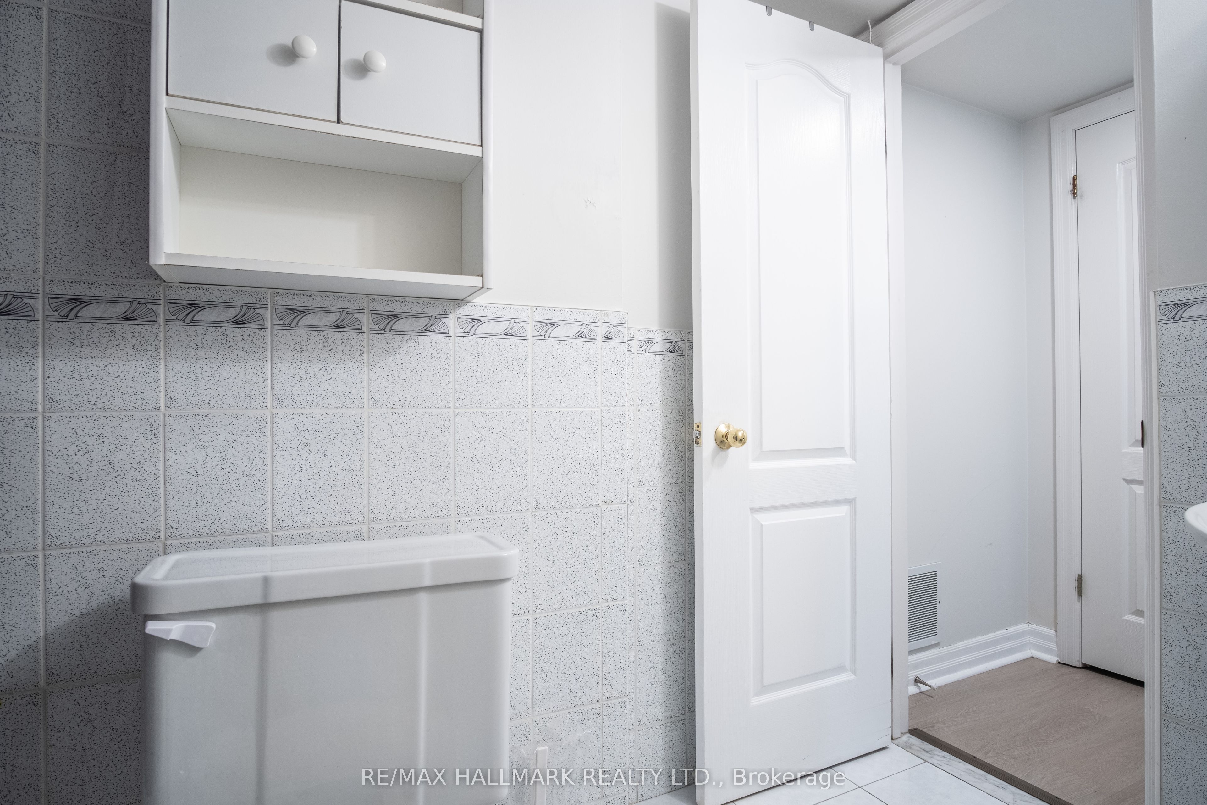 116 Regina Avenue Basement Property Photo 16