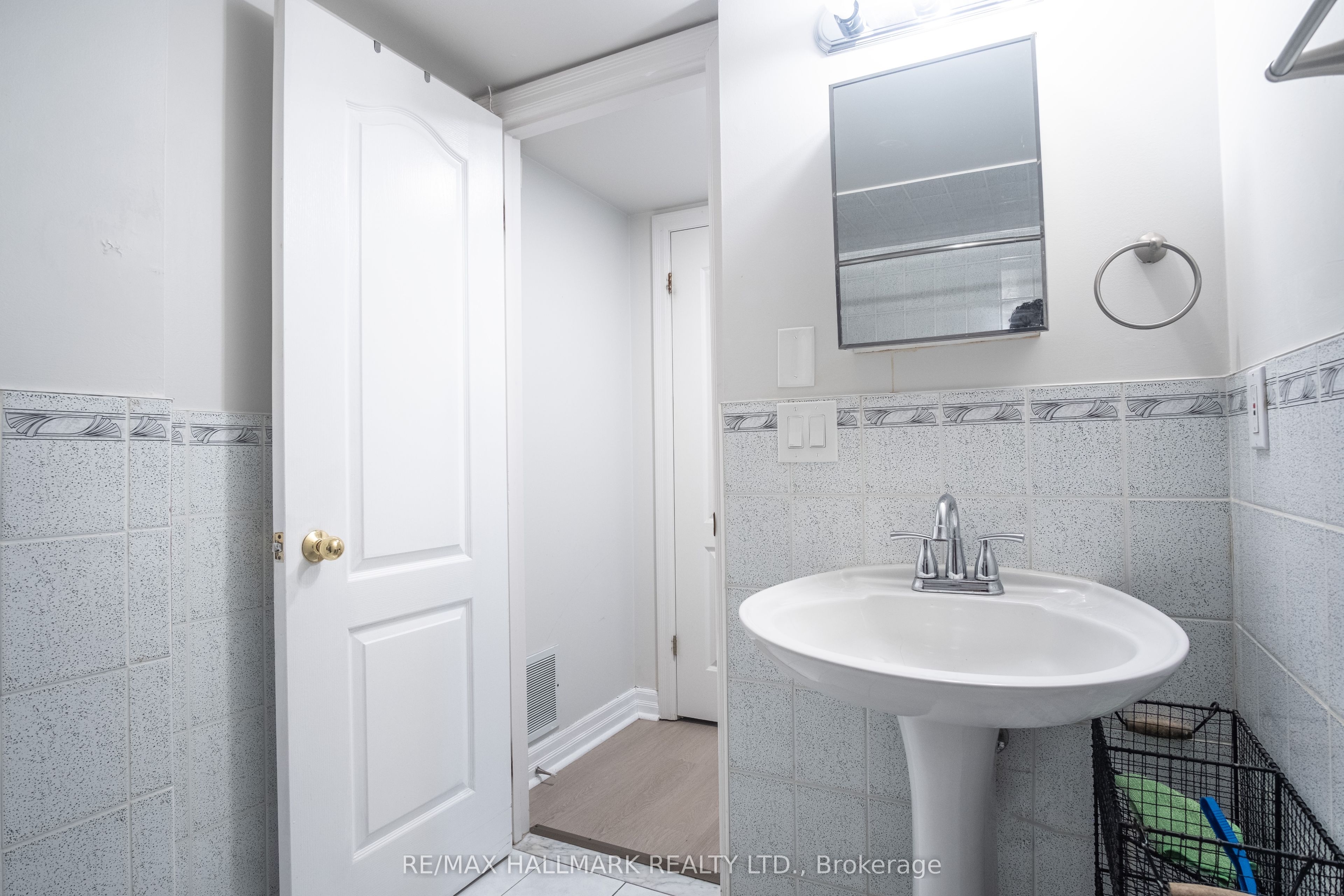 116 Regina Avenue Basement Property Photo 17