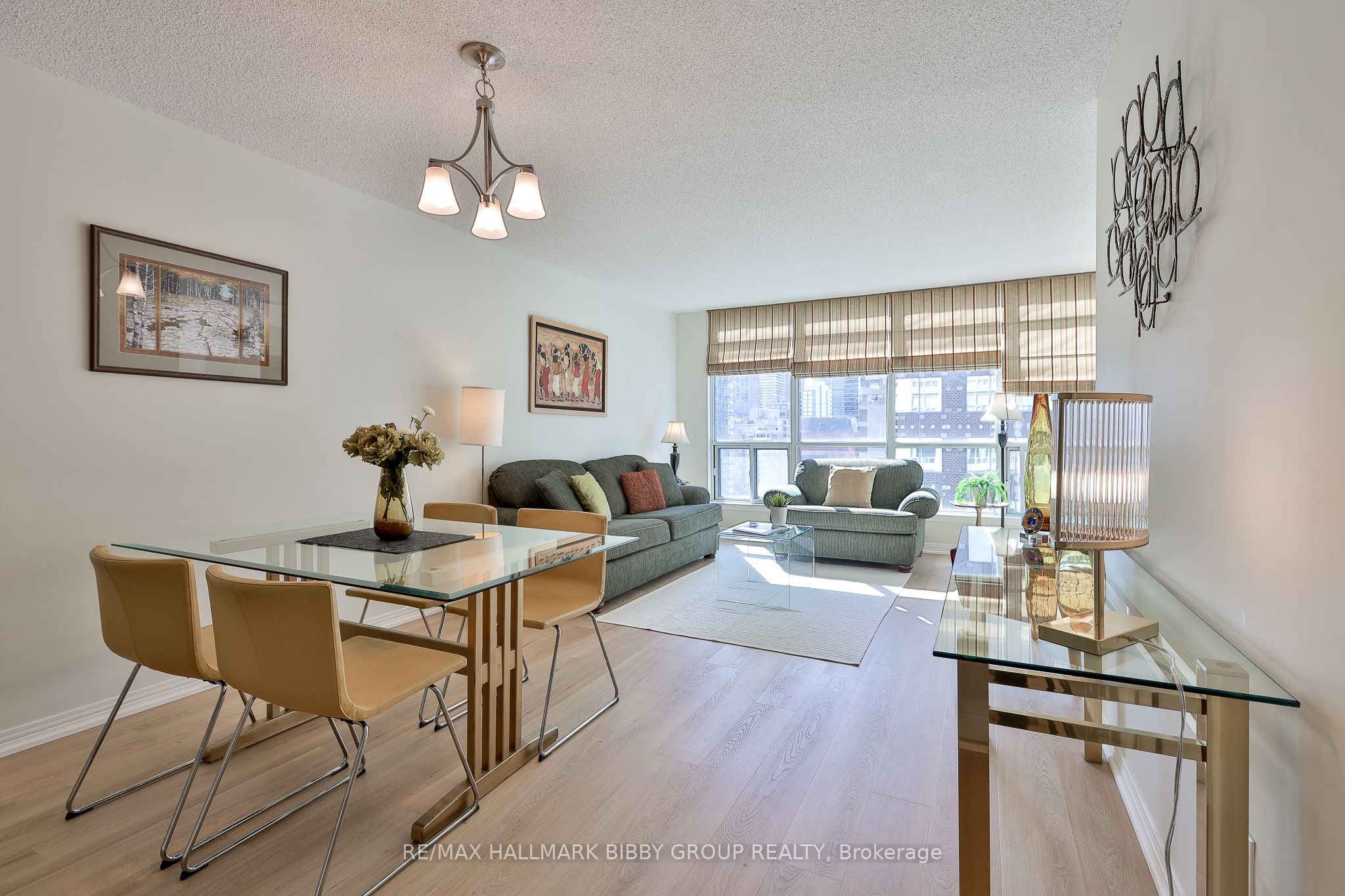 942 Yonge Street 1103 Property Photo 1