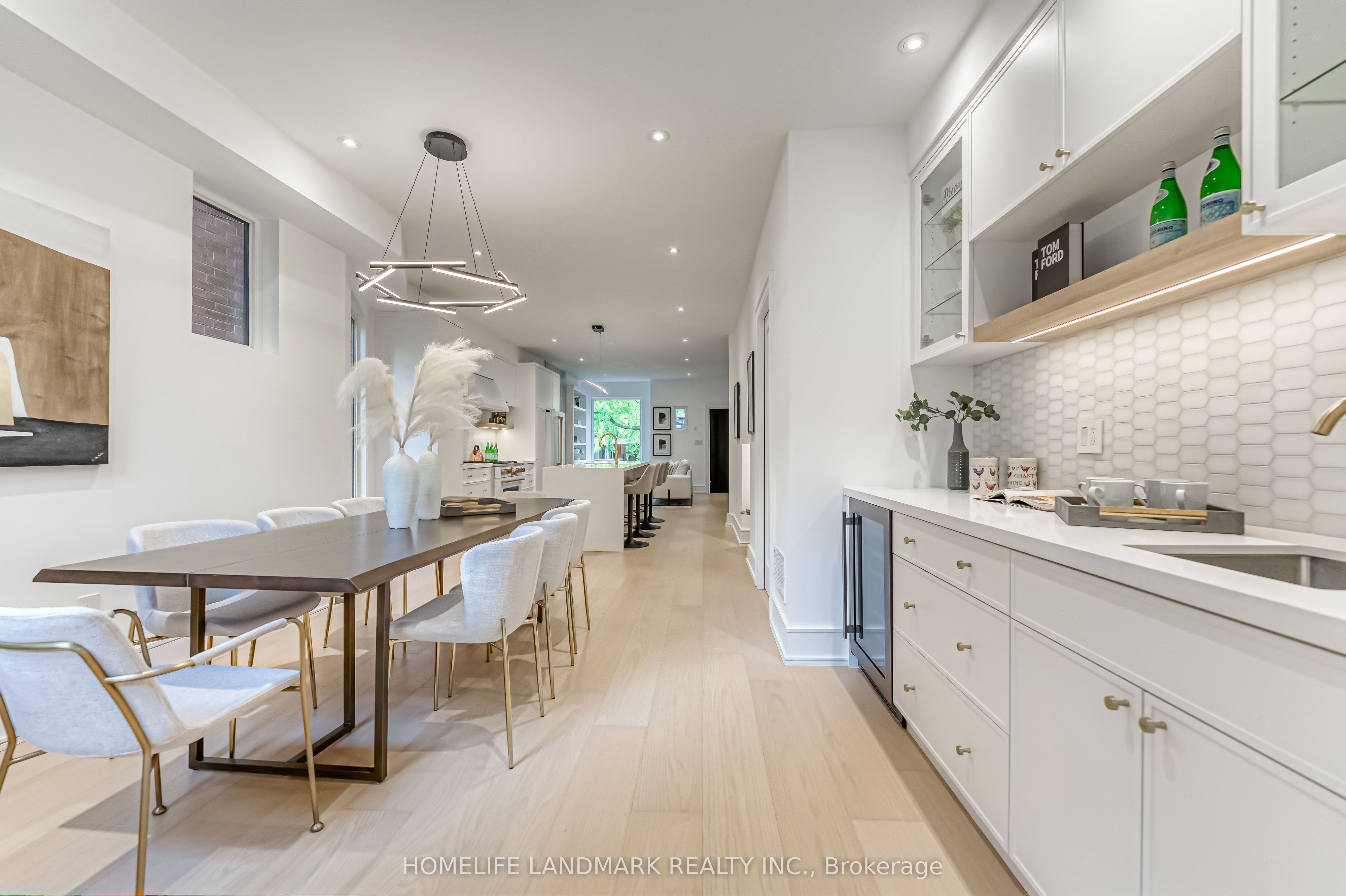 195 Albany Avenue Property Photo 10