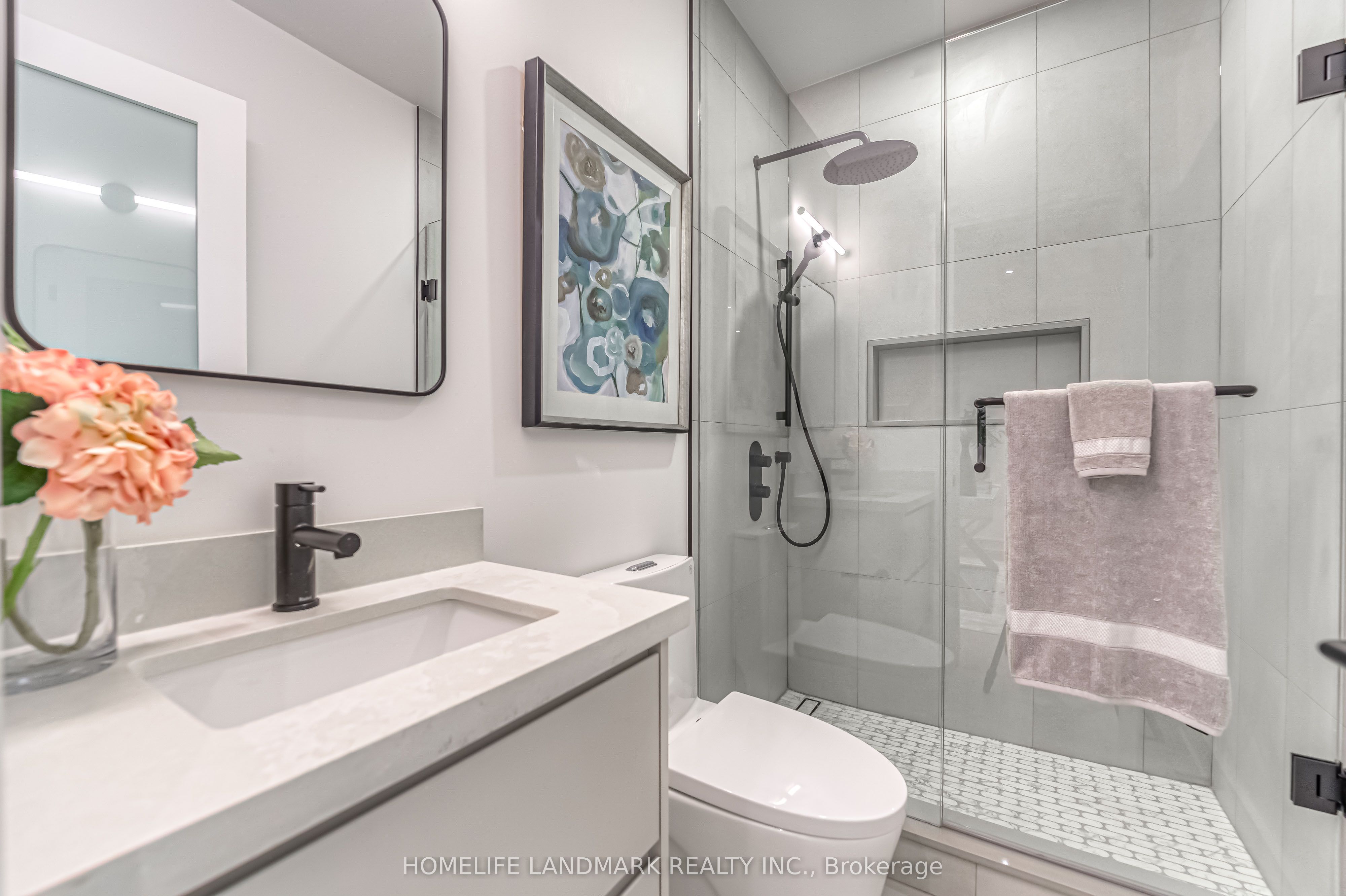 195 Albany Avenue Property Photo 13