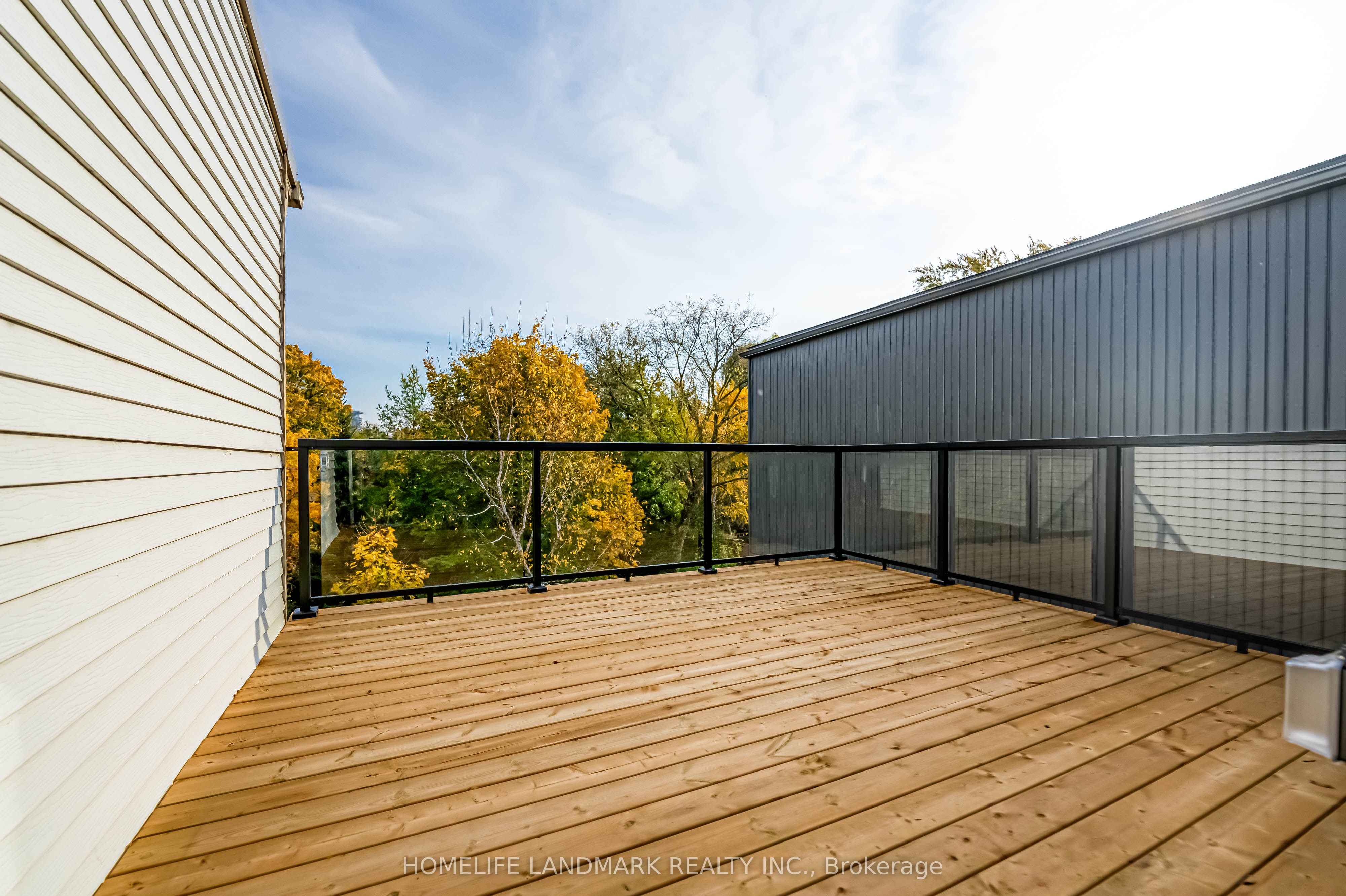 195 Albany Avenue Property Photo 26