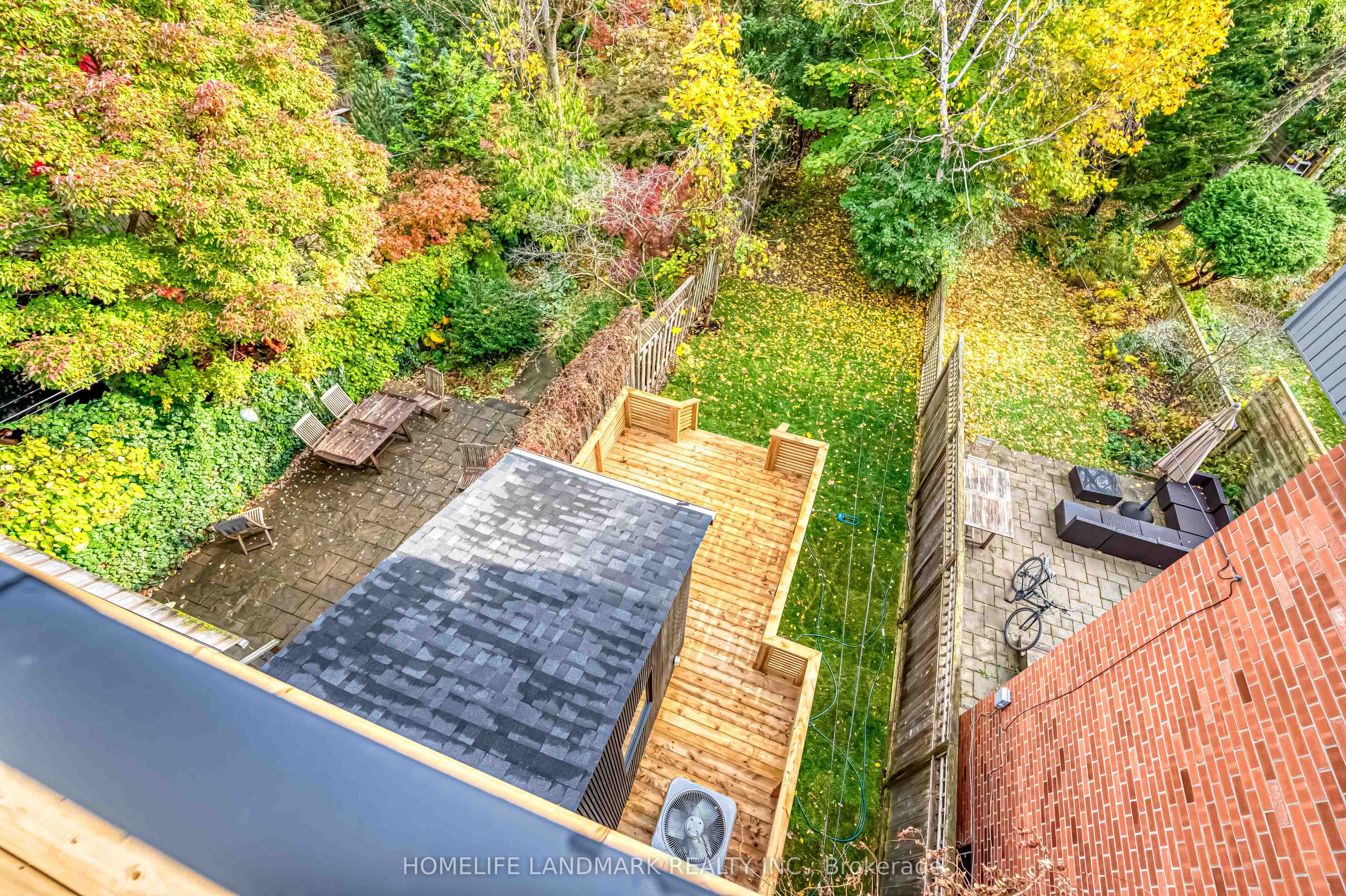 195 Albany Avenue Property Photo 27