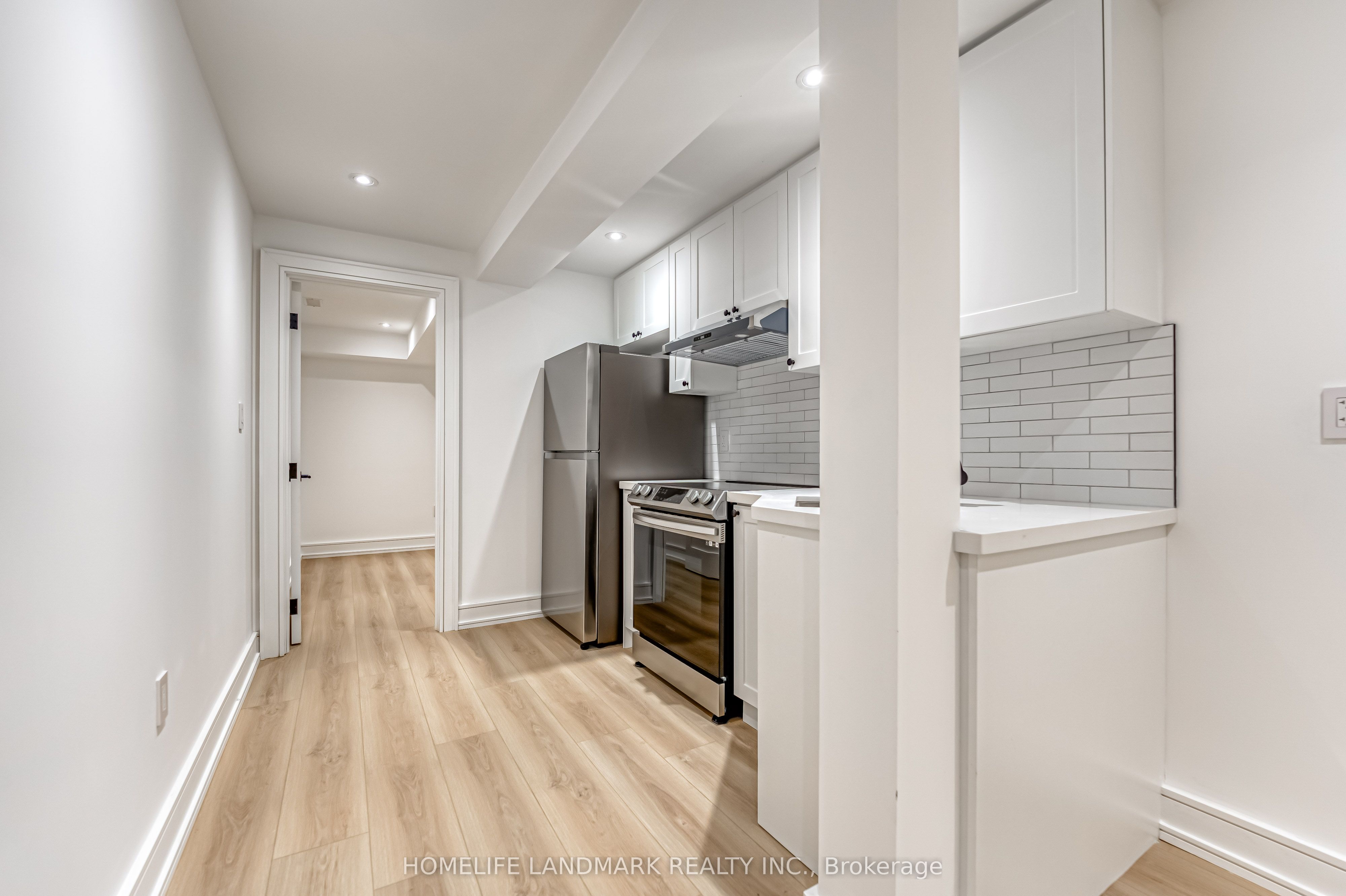 195 Albany Avenue Property Photo 30
