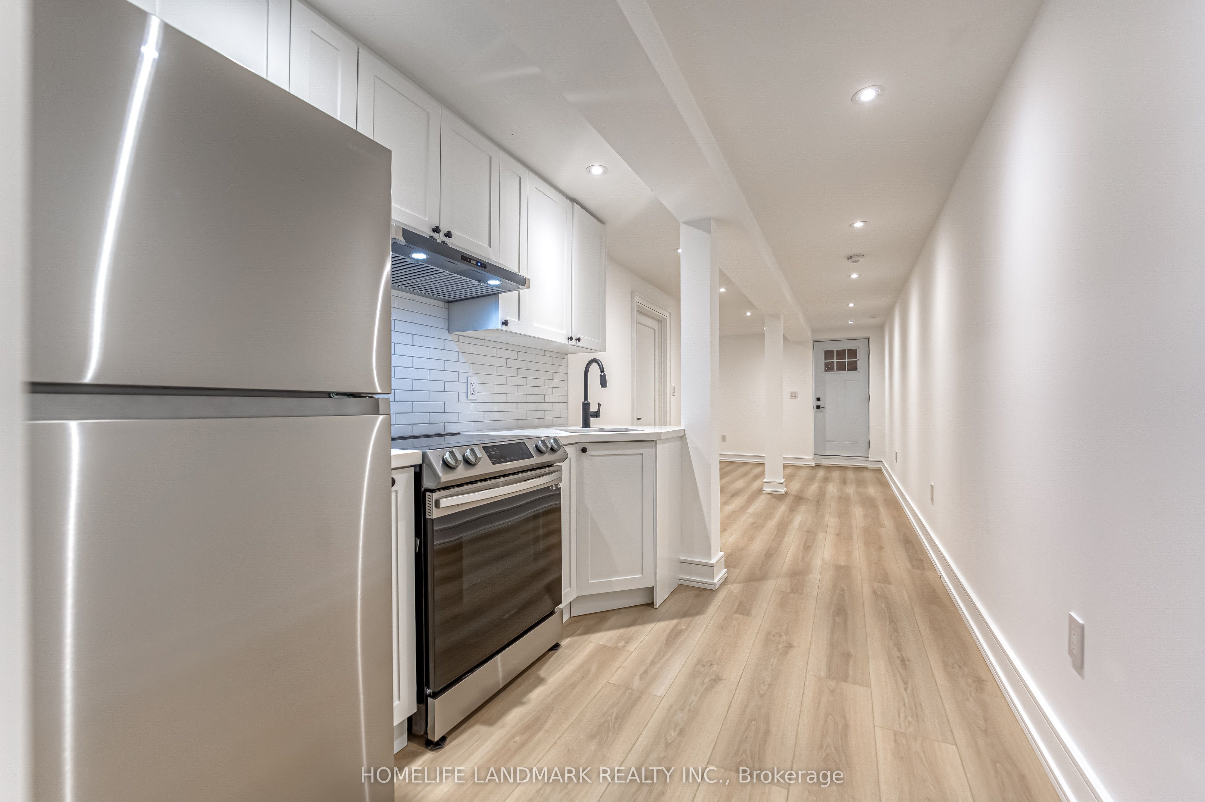 195 Albany Avenue Property Photo 31