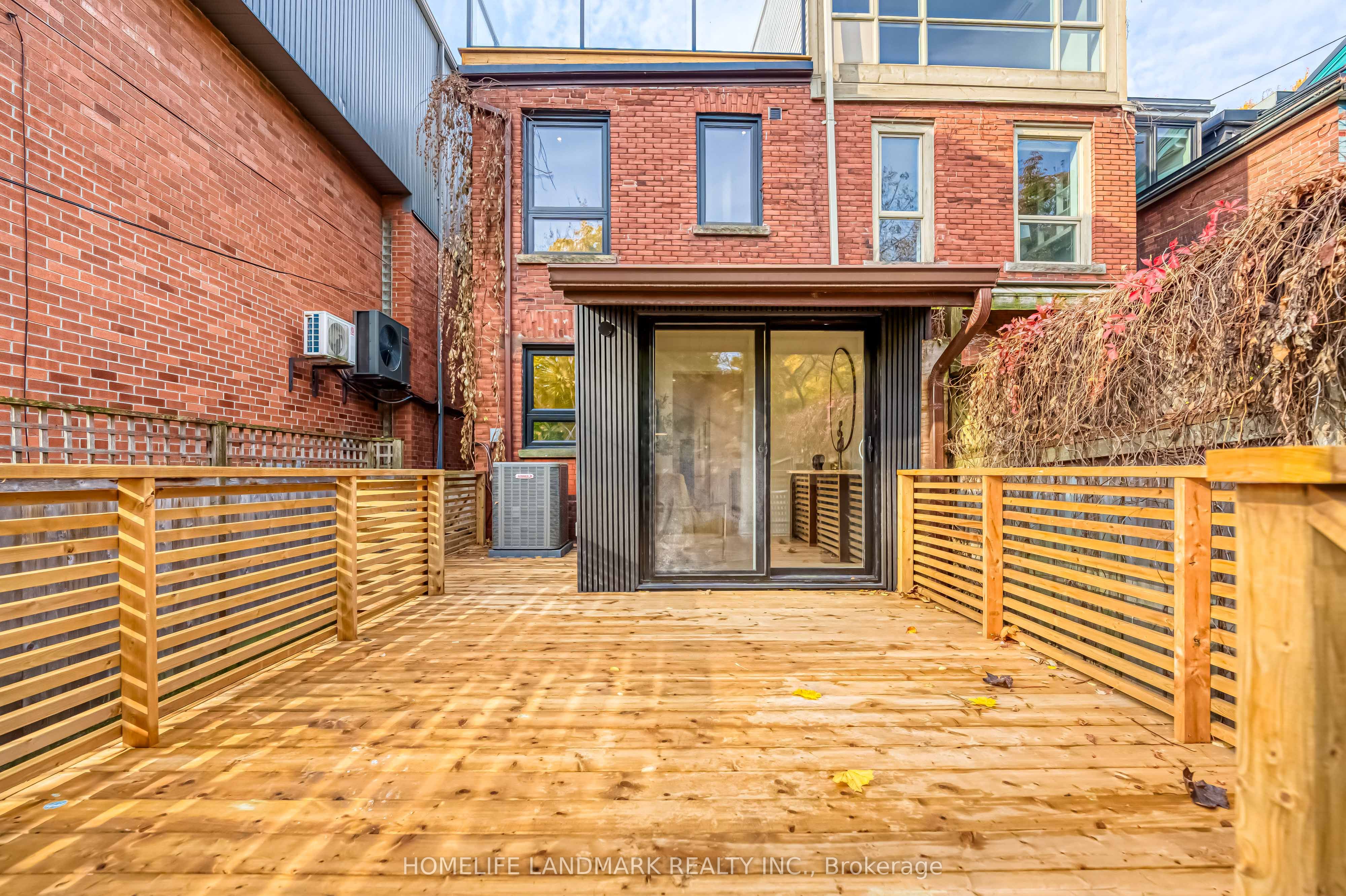 195 Albany Avenue Property Photo 35