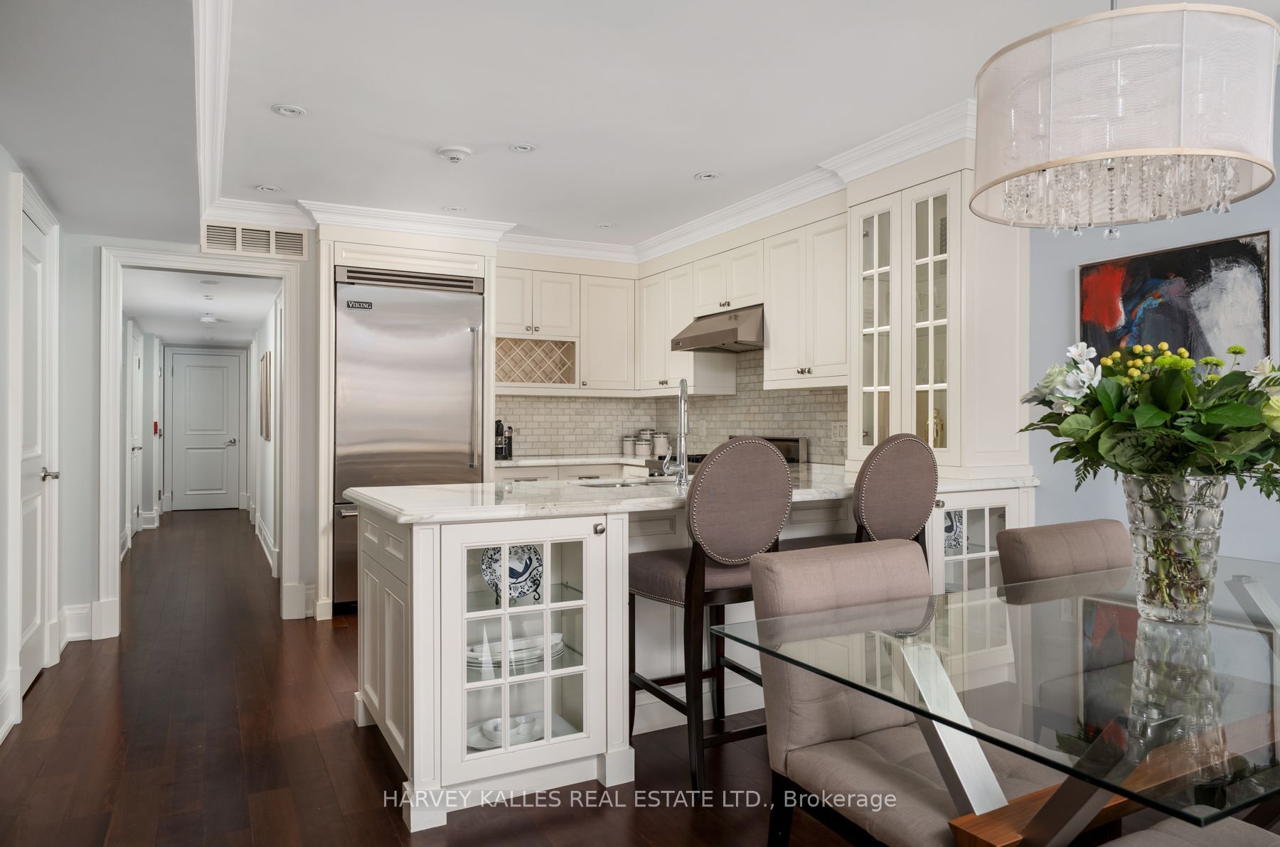 319 Lonsdale Road 2d Property Photo 12