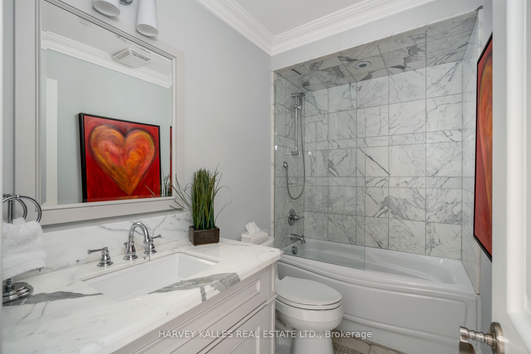 319 Lonsdale Road 2d Property Photo 24
