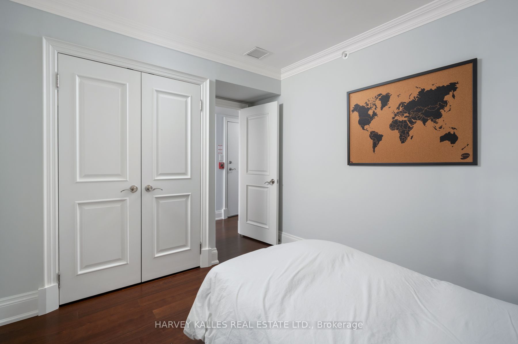 319 Lonsdale Road 2d Property Photo 29