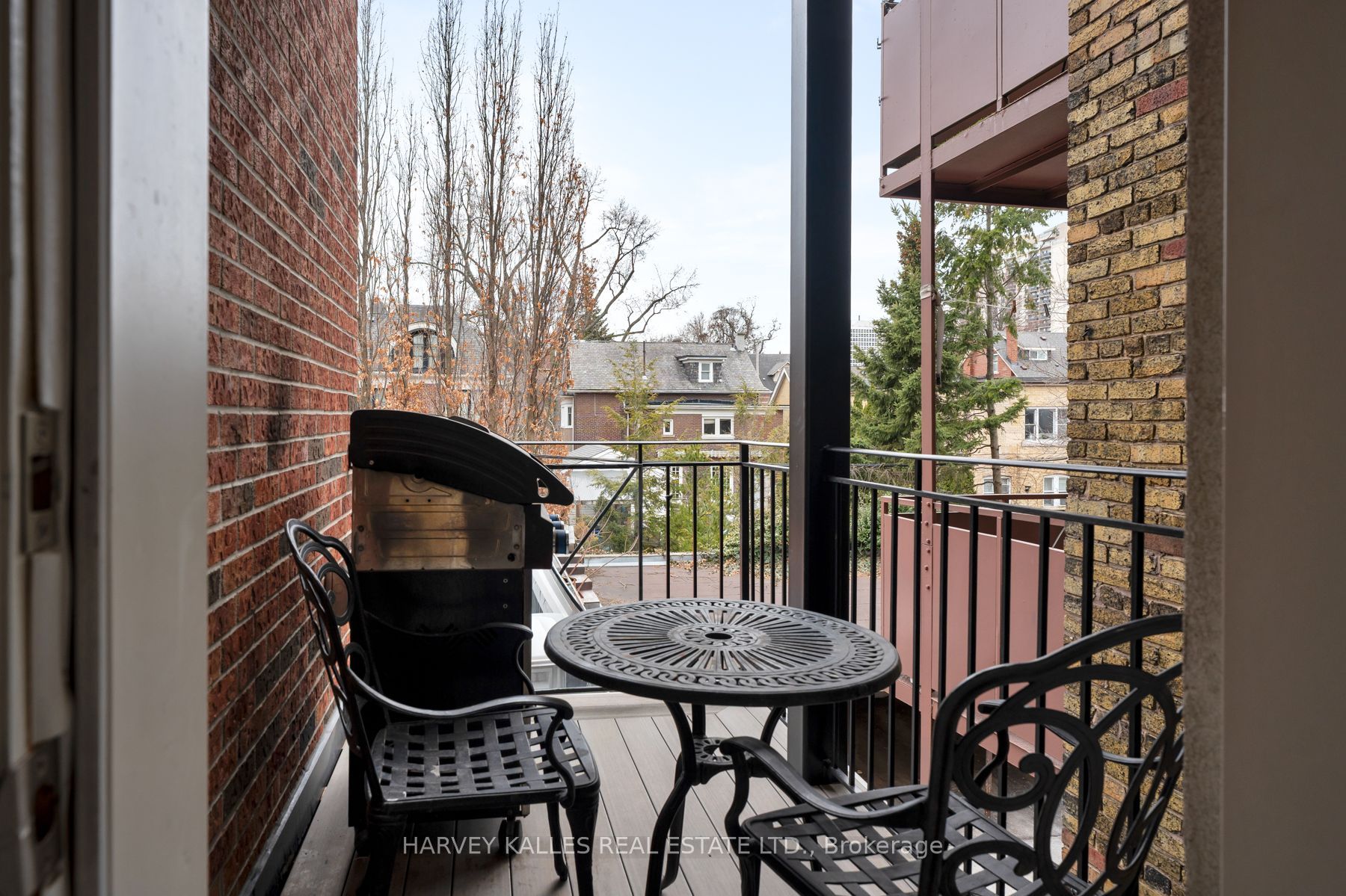 319 Lonsdale Road 2d Property Photo 39