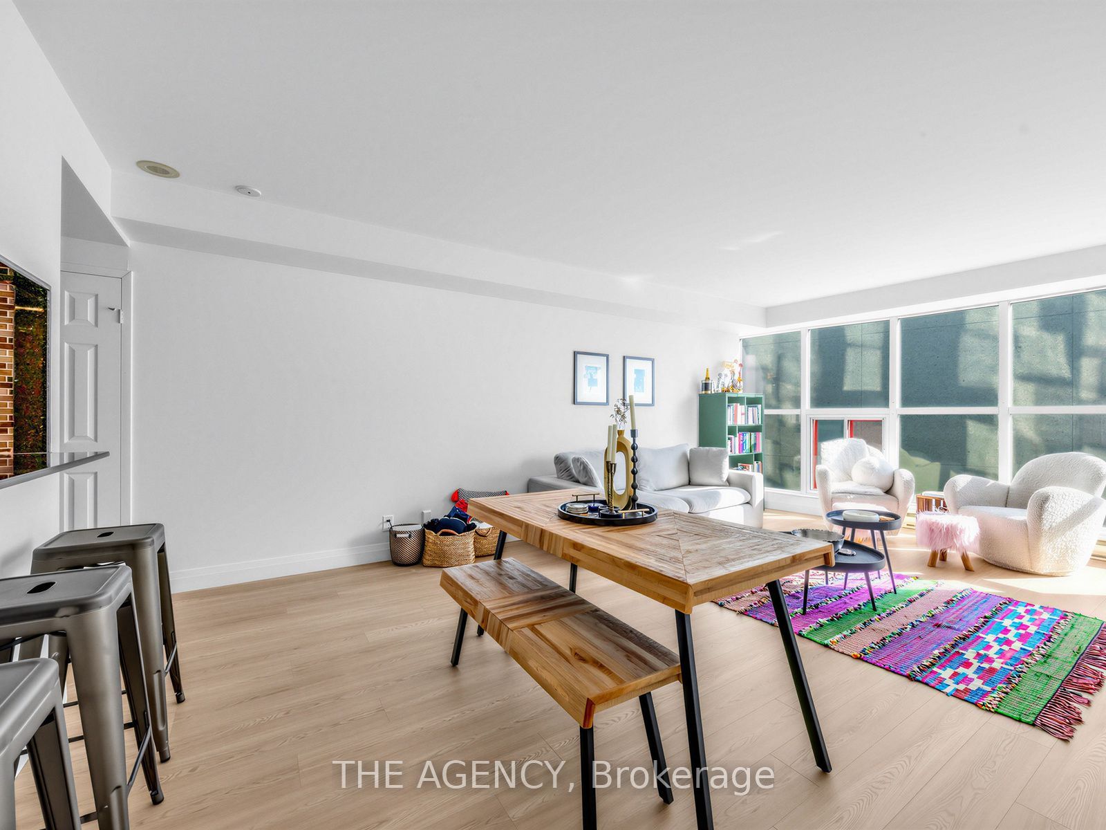 99 Harbour Square 606 Property Photo 20