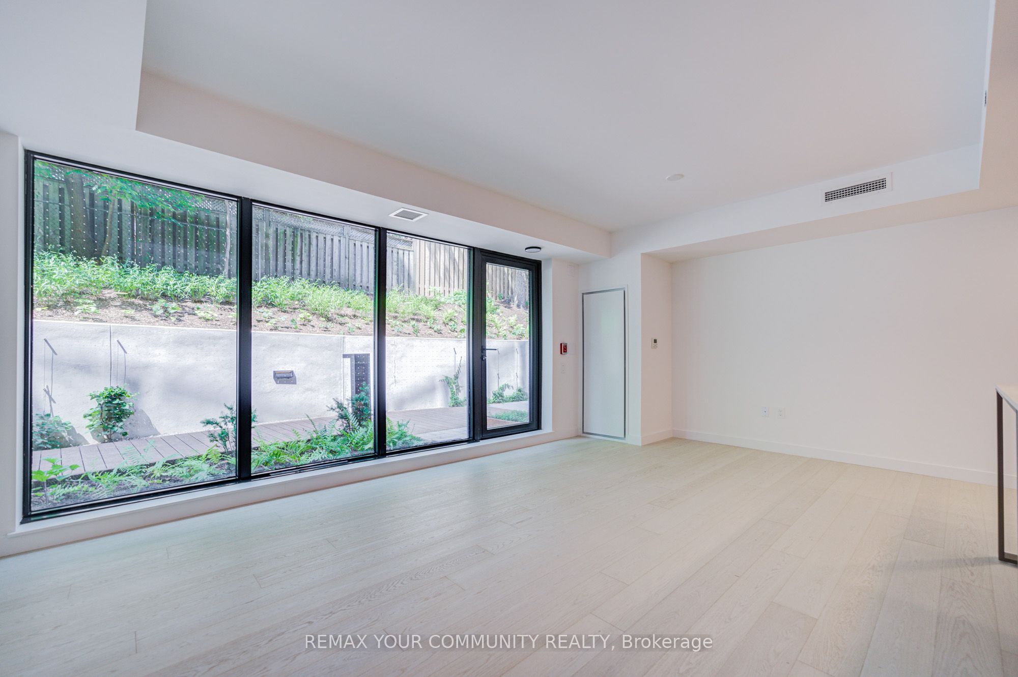 1720 Bayview Avenue 5 Property Photo 13