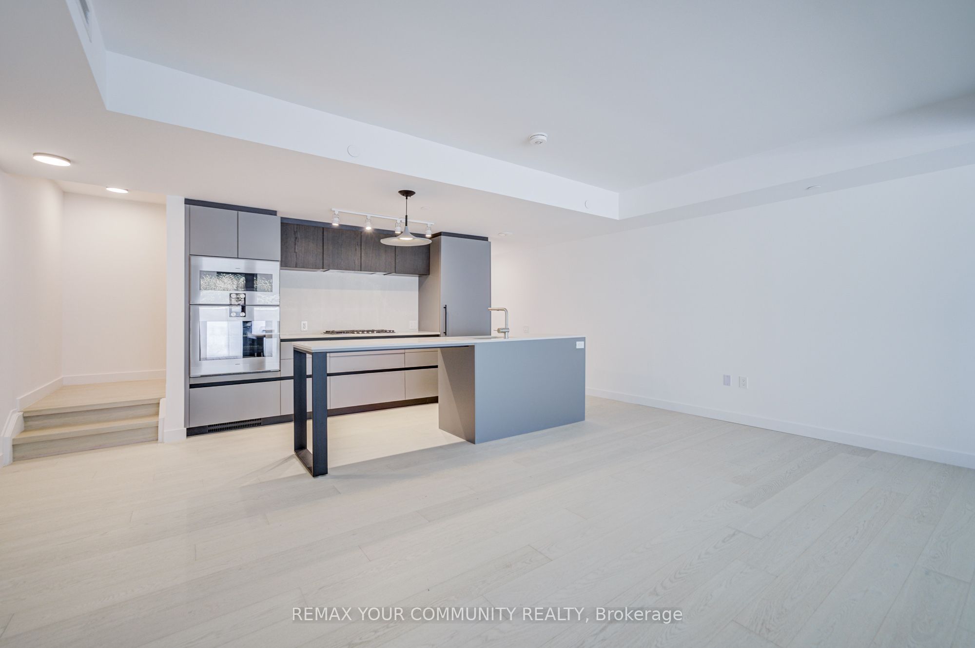 1720 Bayview Avenue 5 Property Photo 14