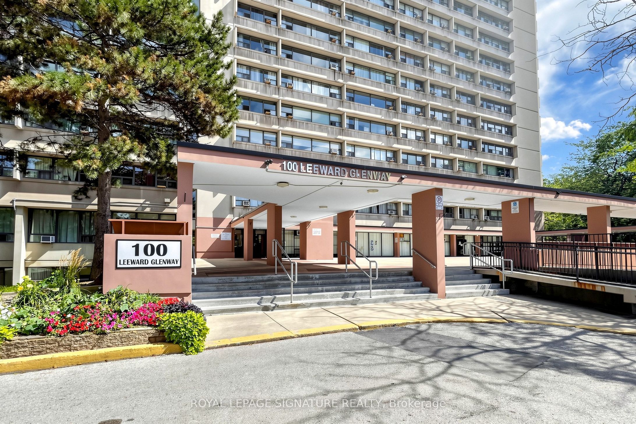 100 Leeward Glenway 411 Property Photo 1