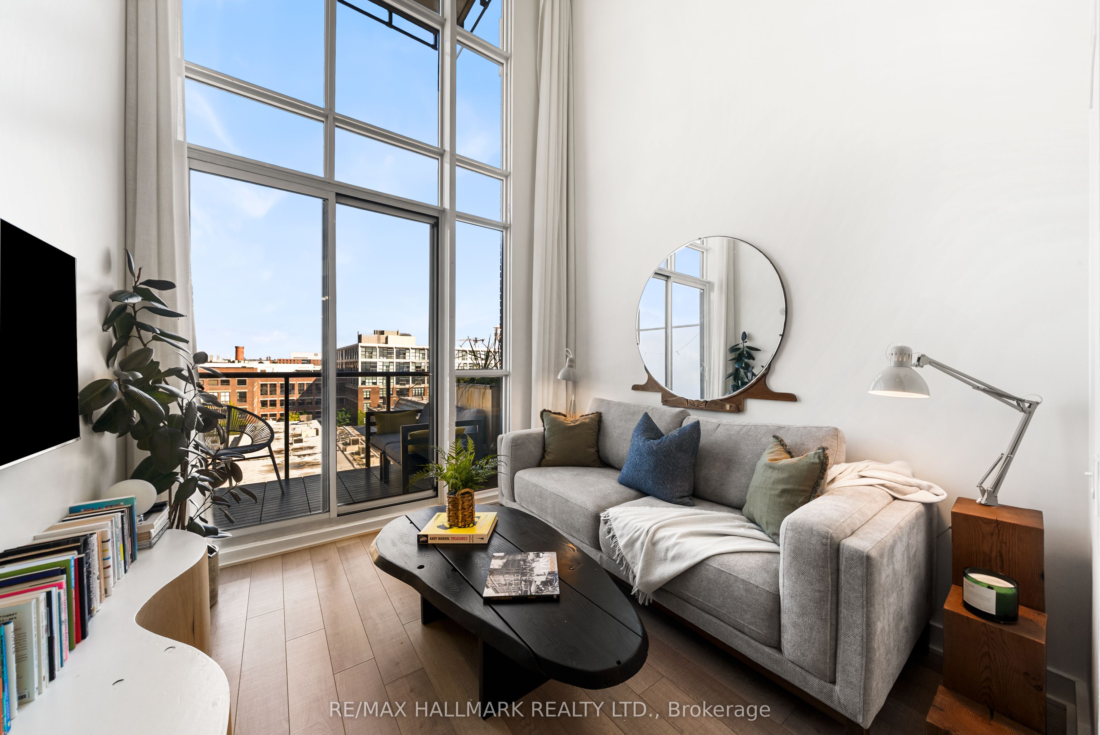 5 Hanna Avenue 617 Property Photo 1