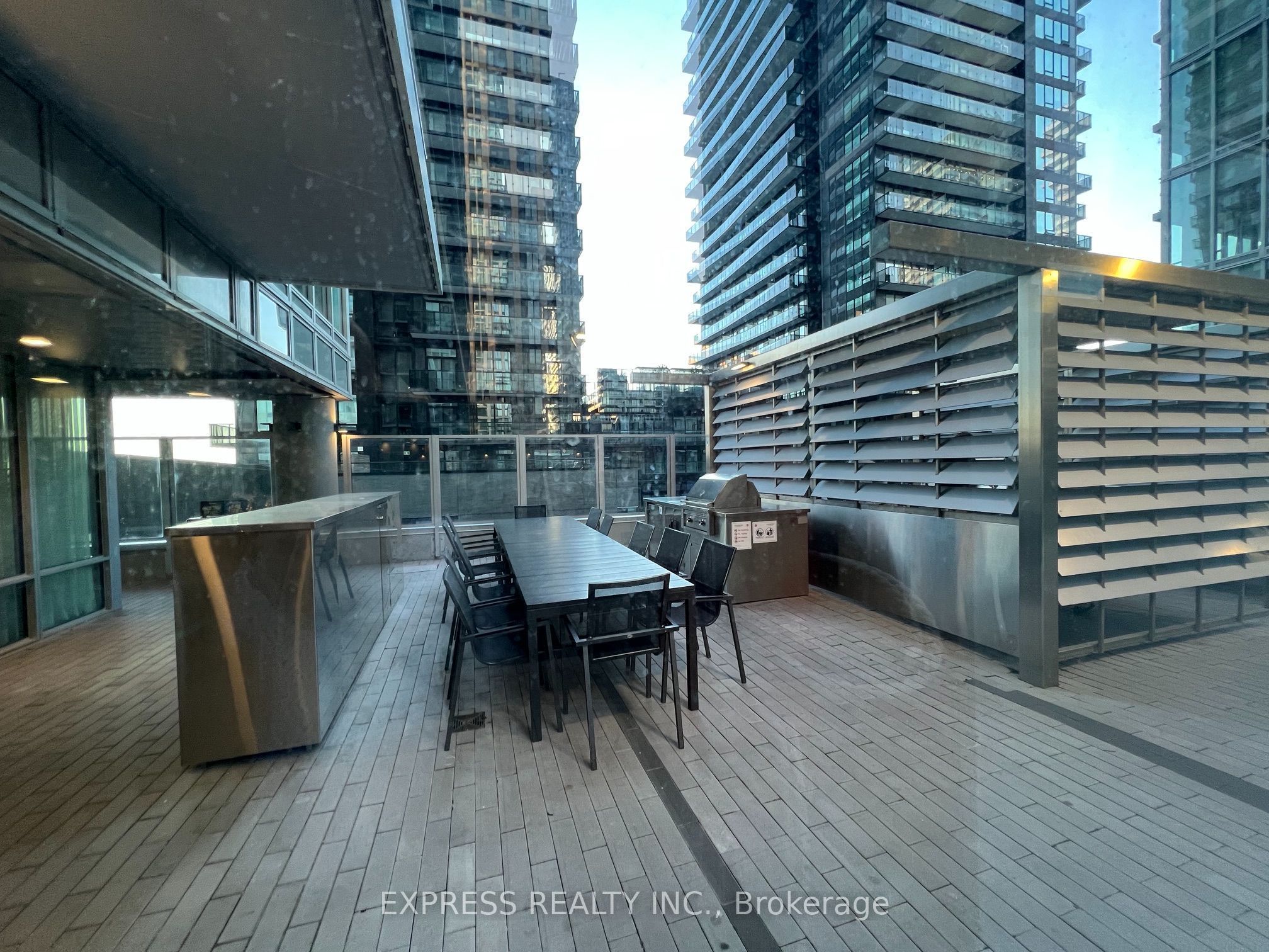 99 Broadway Avenue 1601 Property Photo 8