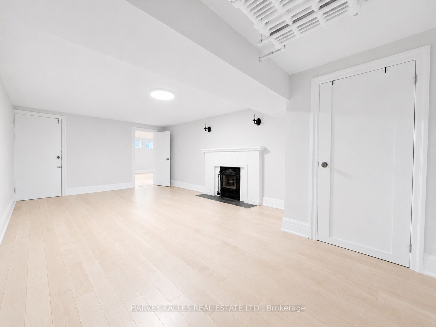 807 Duplex Avenue Bsmt Property Photo 6